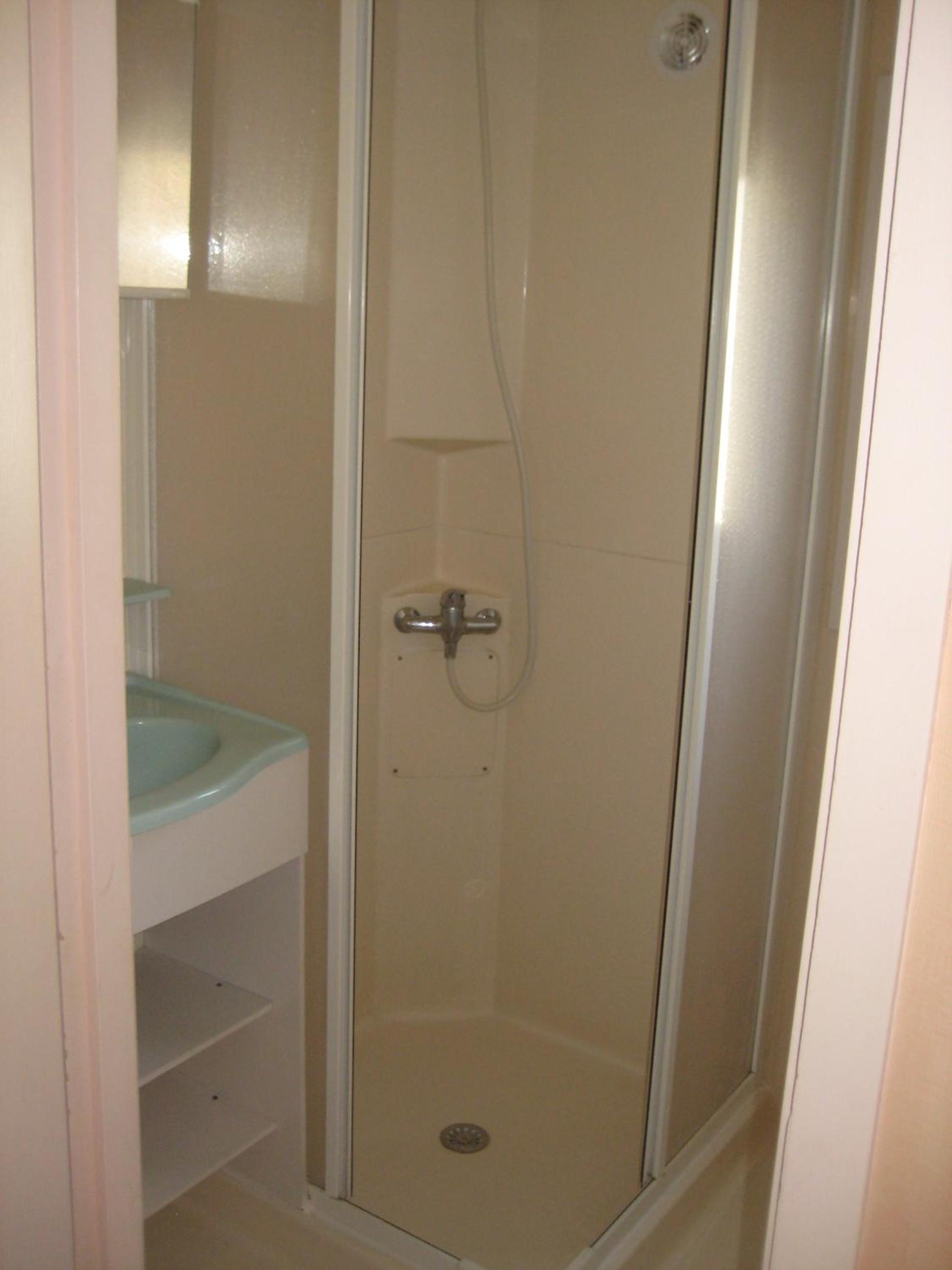 Chalet (5 Adults) - Photo 4