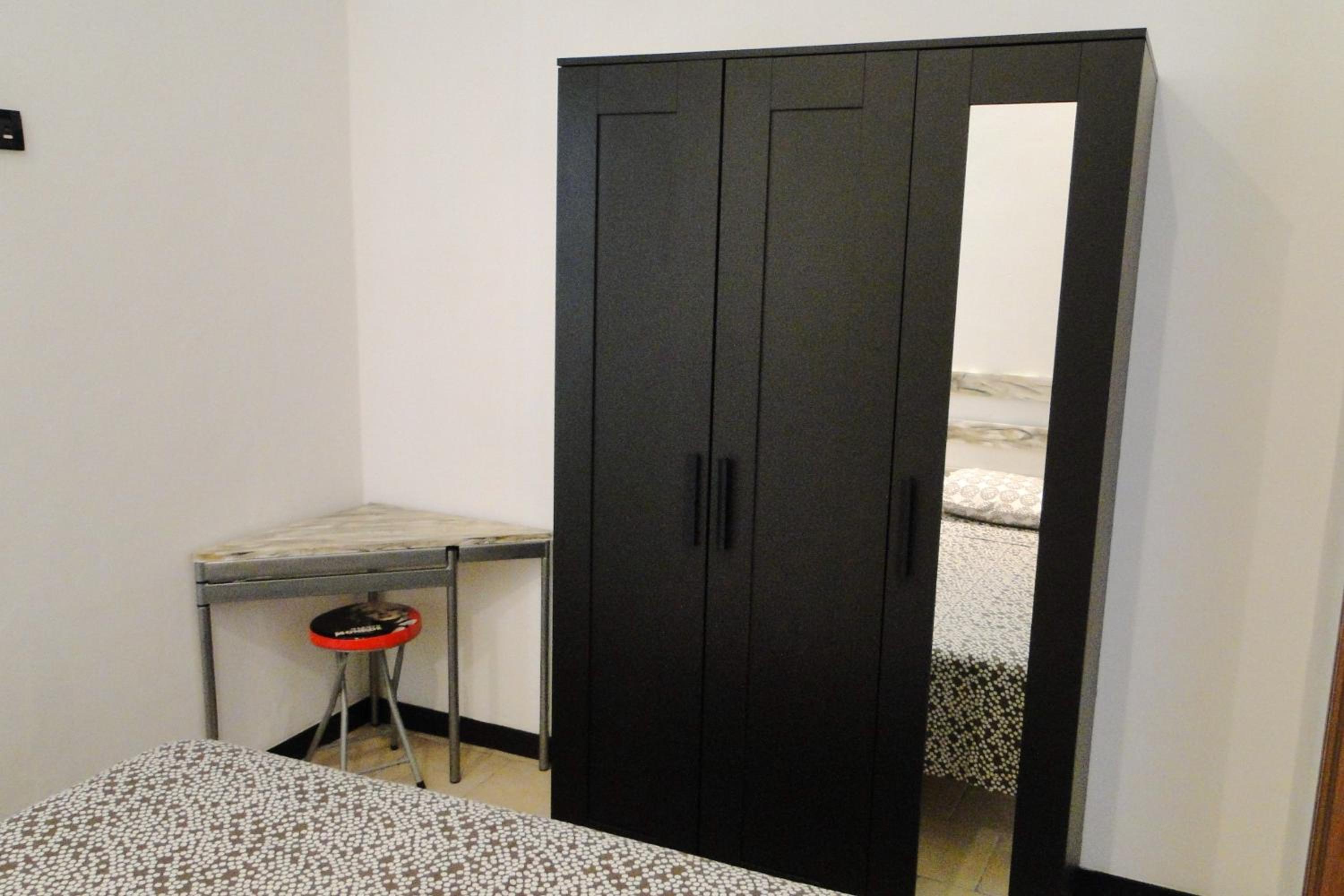 One-Bedroom Apartment - Photo 9