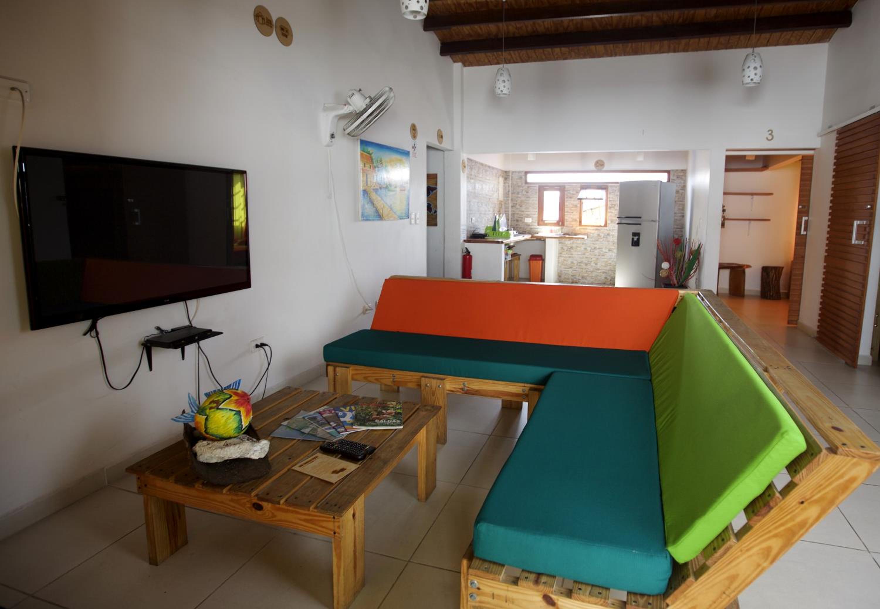 Bed in 6-Bed Mixed Dormitory Room photo 2