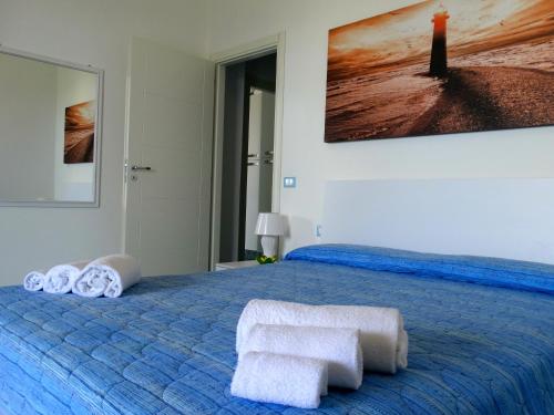 One-Bedroom Apartment - Photo 4