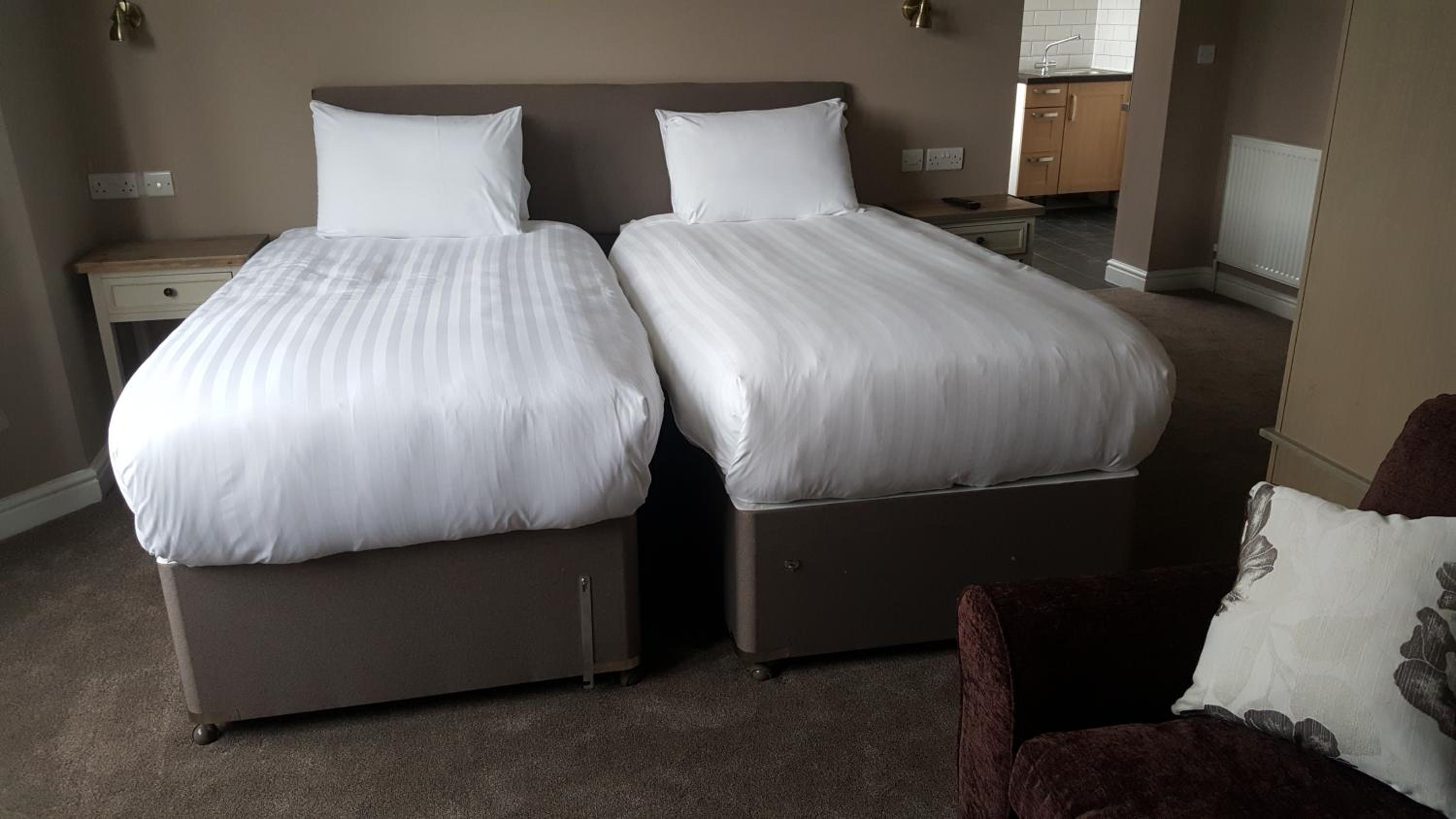 Deluxe King Suite