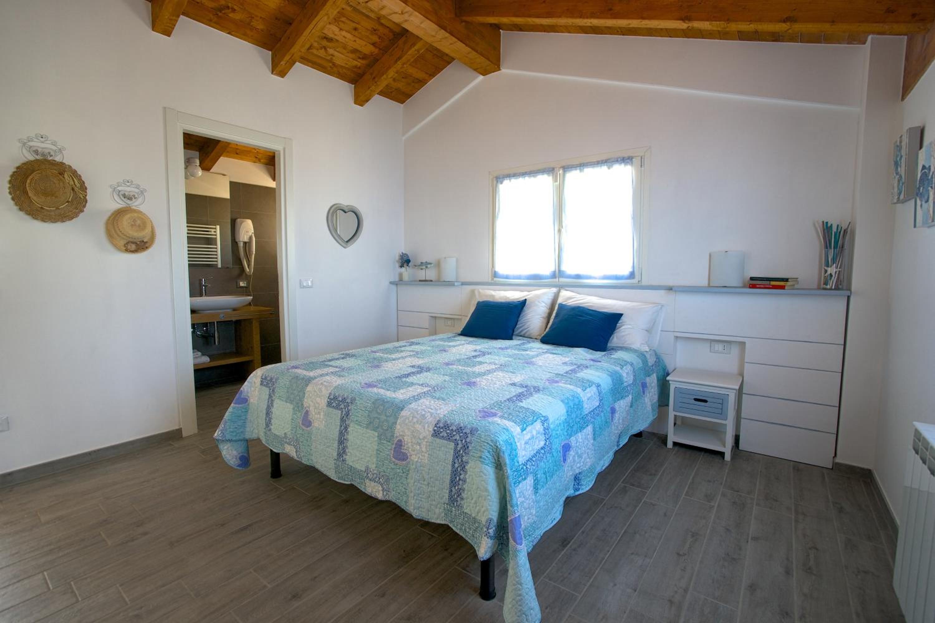 One-Bedroom House photo 3