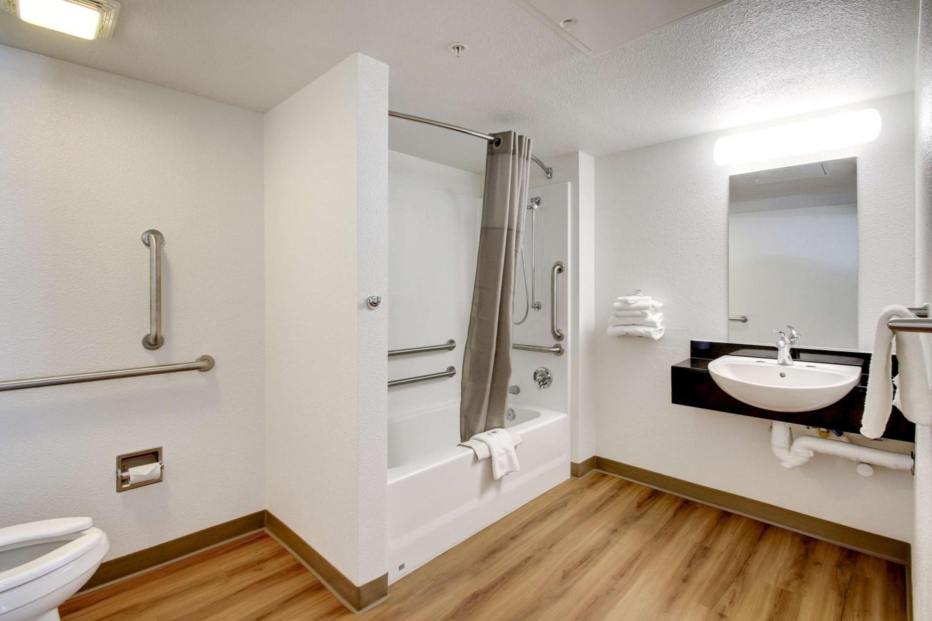 Queen Room with Two Queen Beds - Disability Access