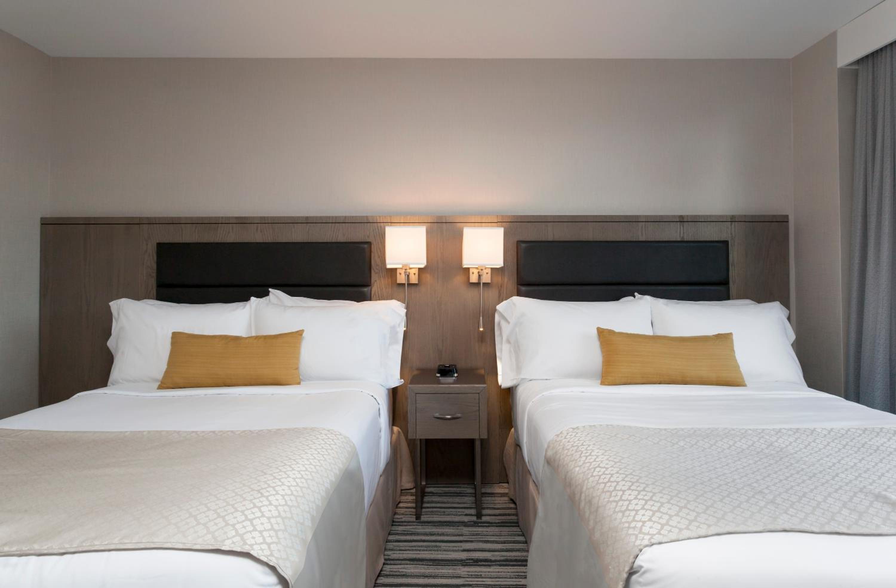 Premium Double Room with Bath Tub - Mobility/Hearing Accessible - Non-Smoking