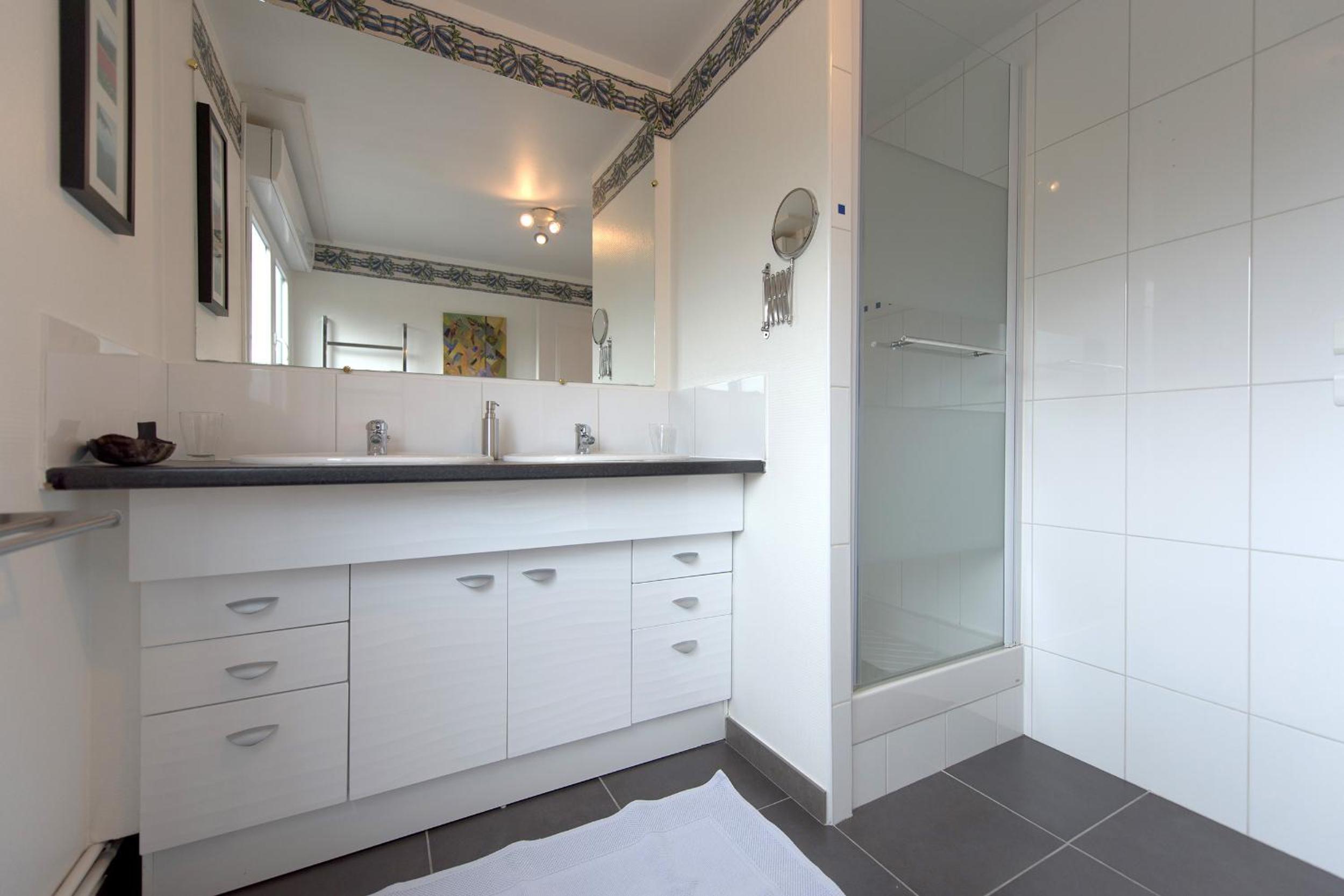 Double or Twin Room with Garden View photo 2