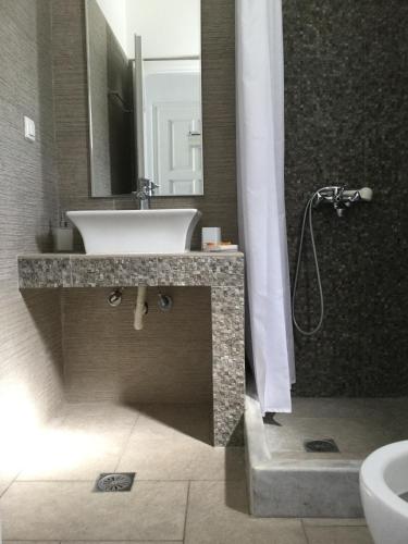 Twin Room - Photo 4