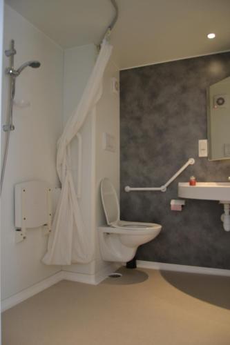 Mobile Home - Disability Access photo 3