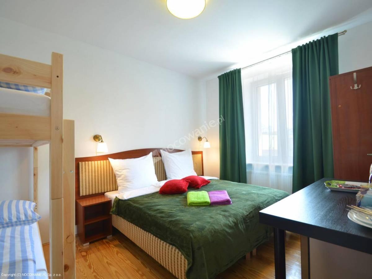 Quadruple Room with Shared Bathroom photo 1