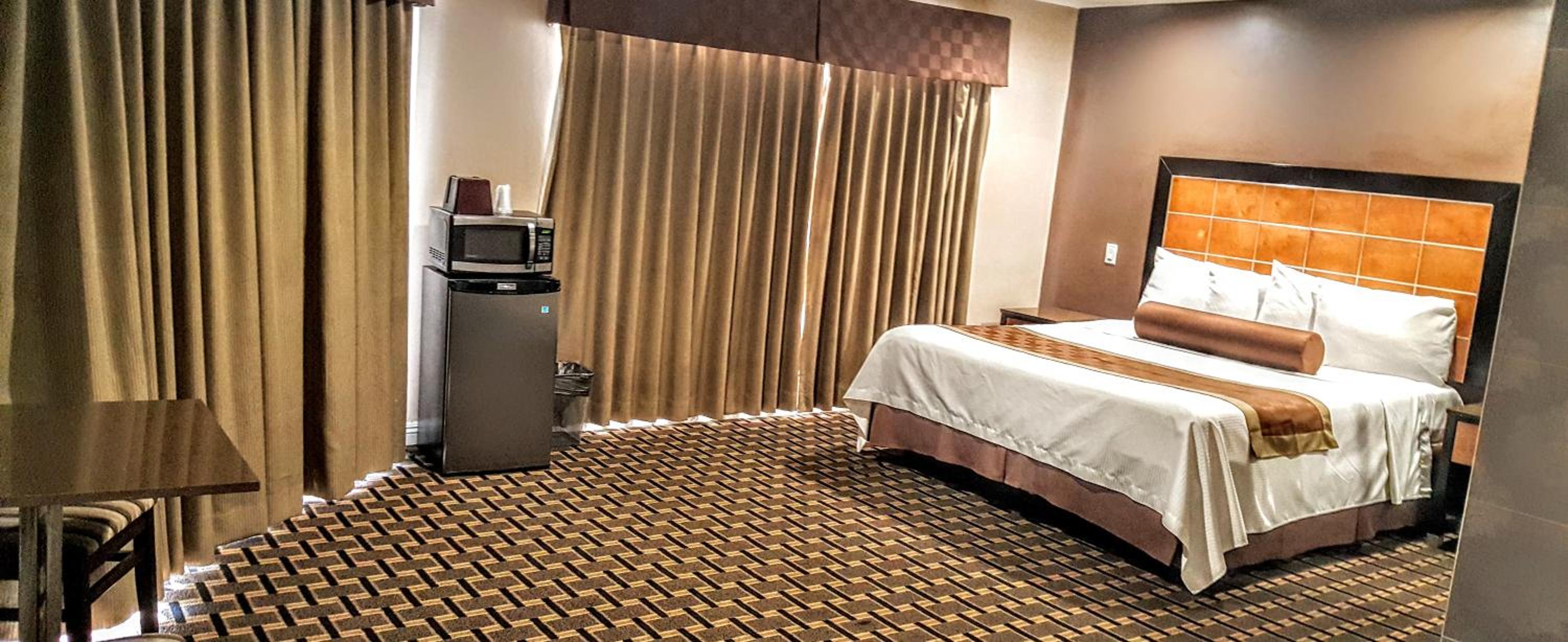 King Suite with Hot Tub