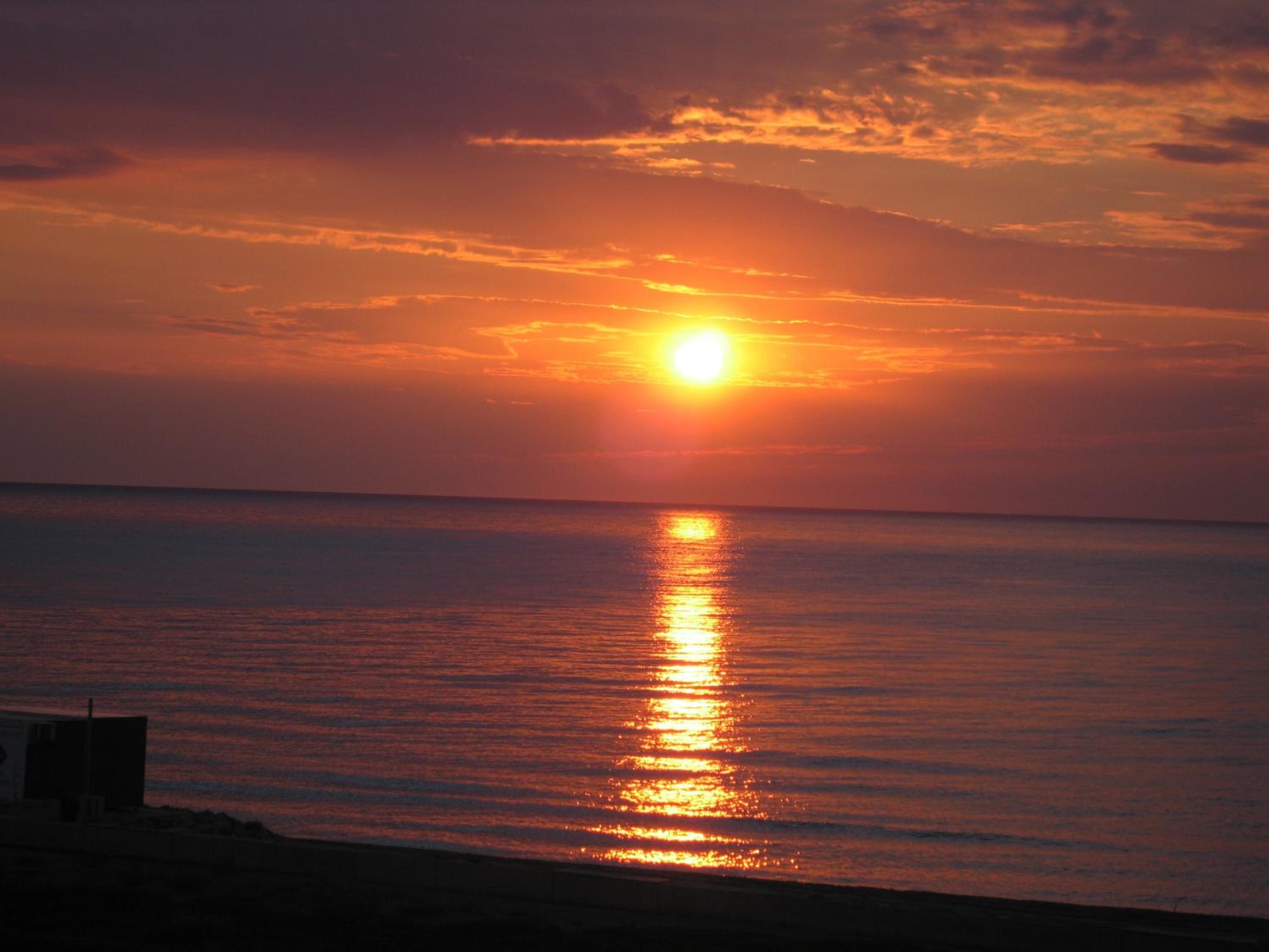 Apartment with Sea View - Photo 4