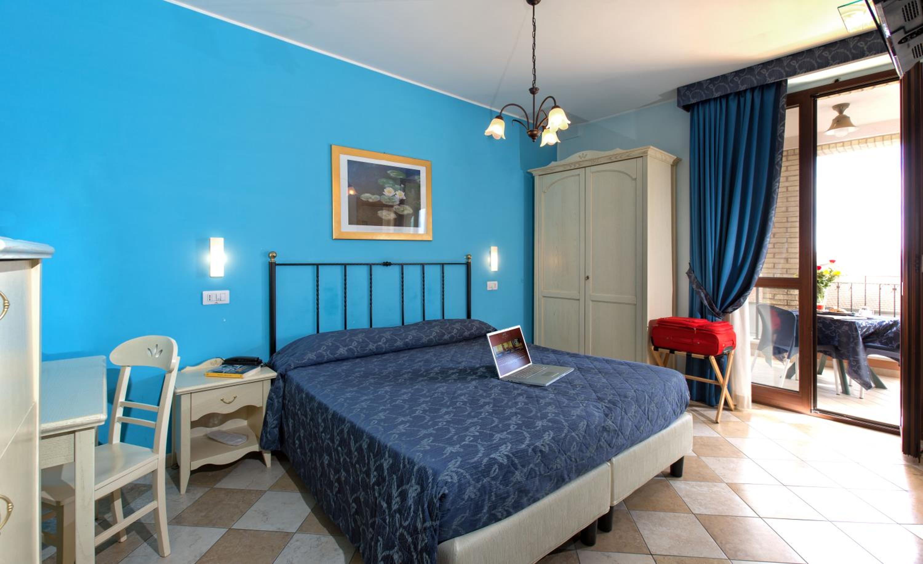 Double or Twin Room photo 2