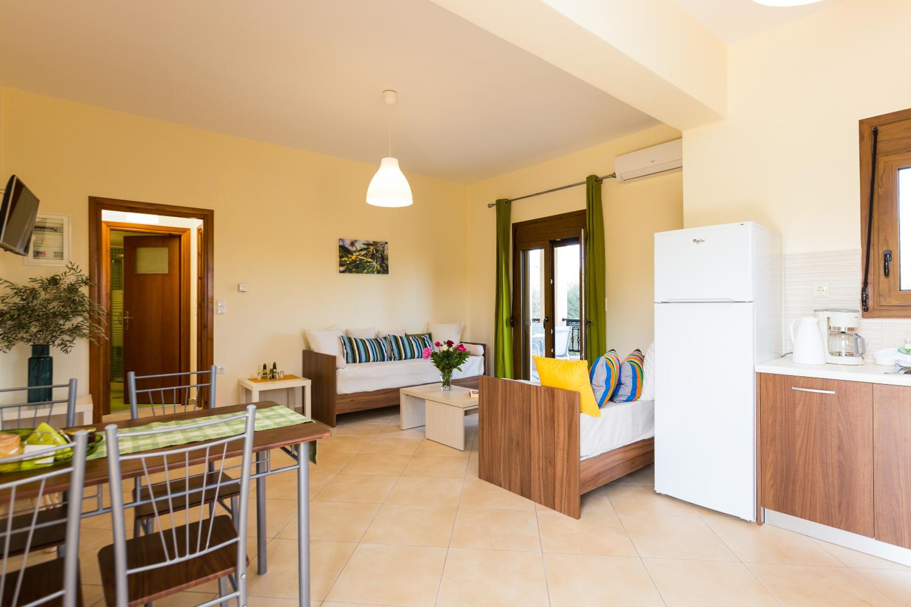 Apartment with Balcony photo 1