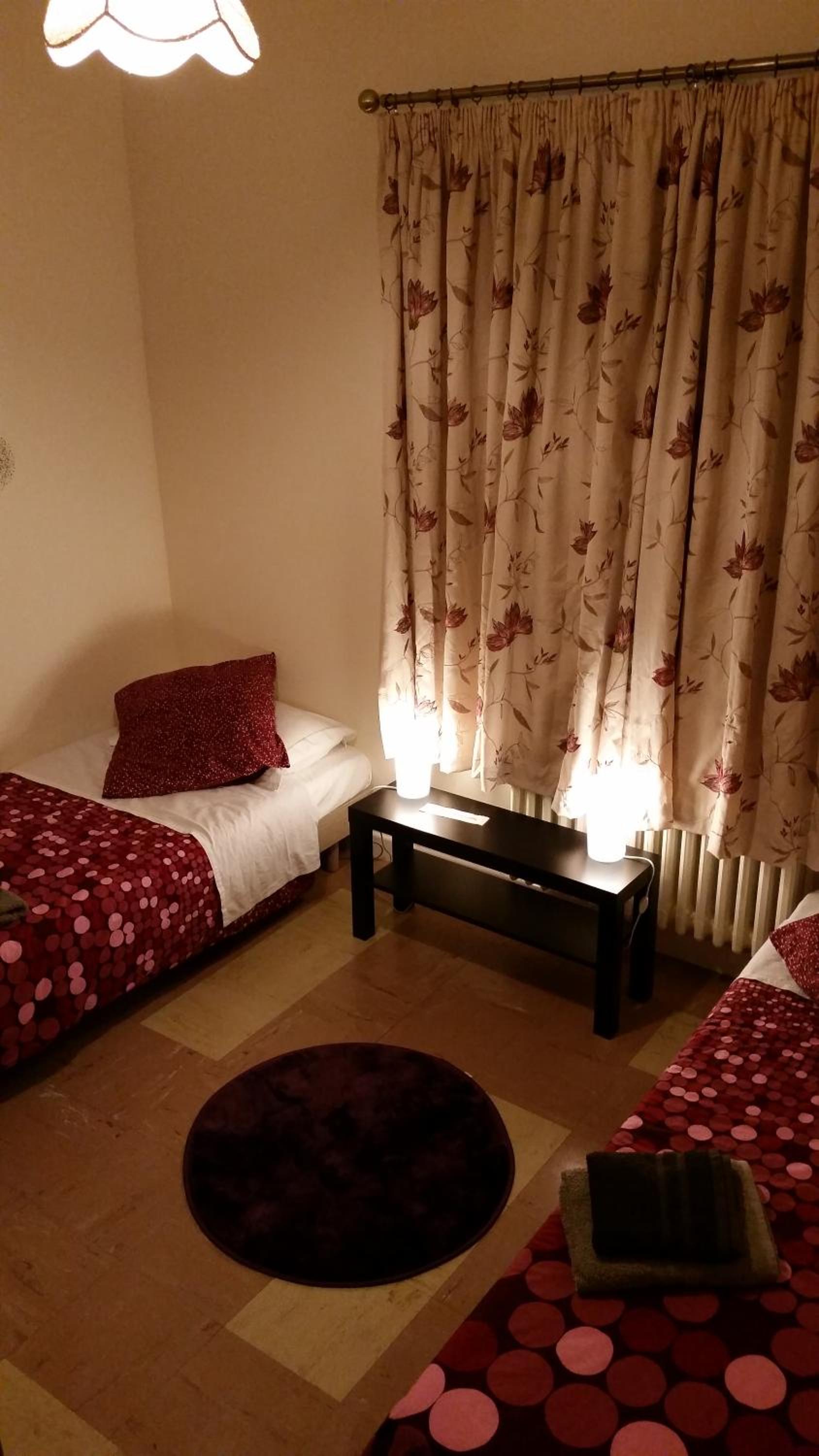 Twin Room with Private Bathroom photo 3