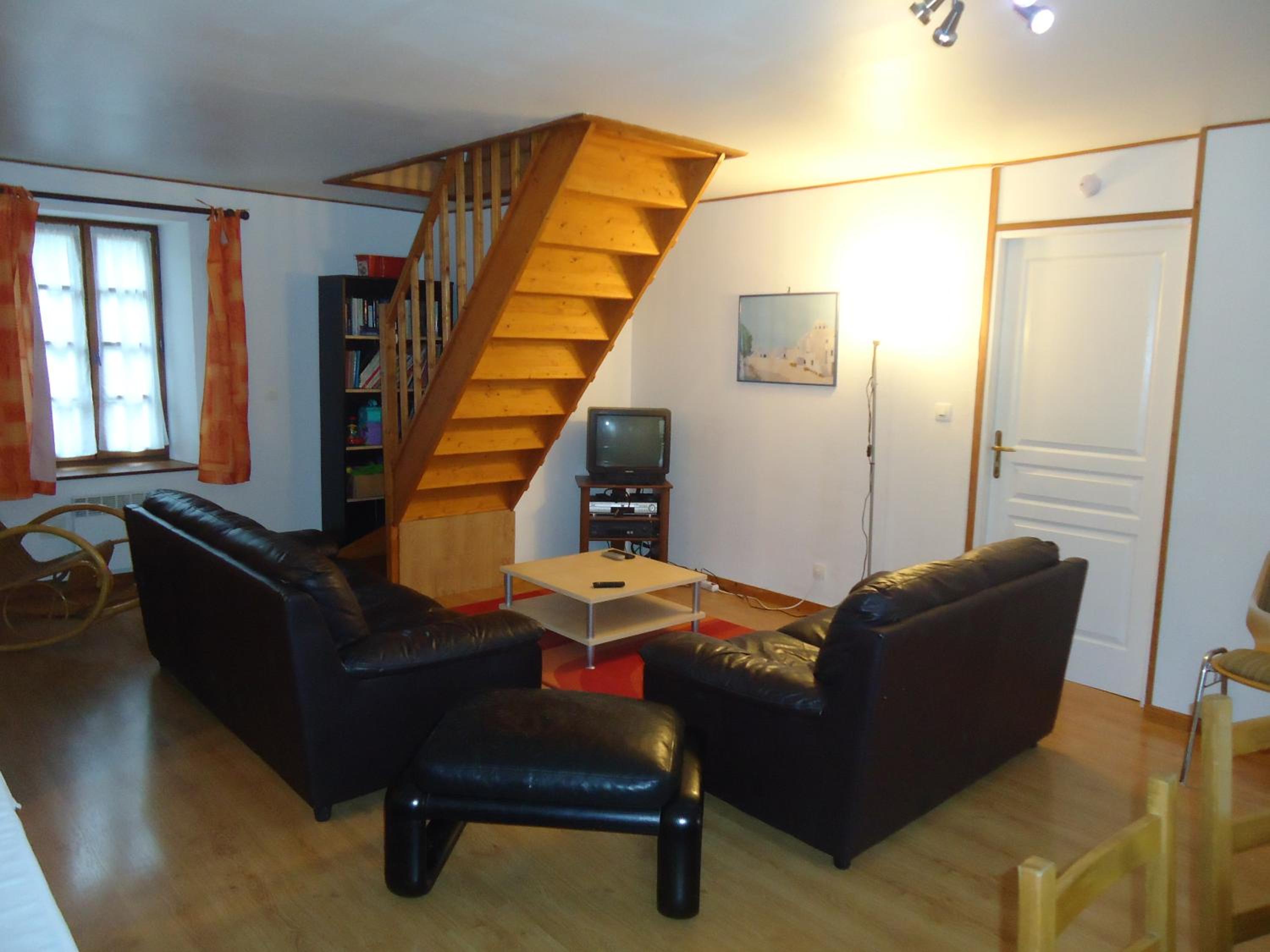 Three-Bedroom House photo 3
