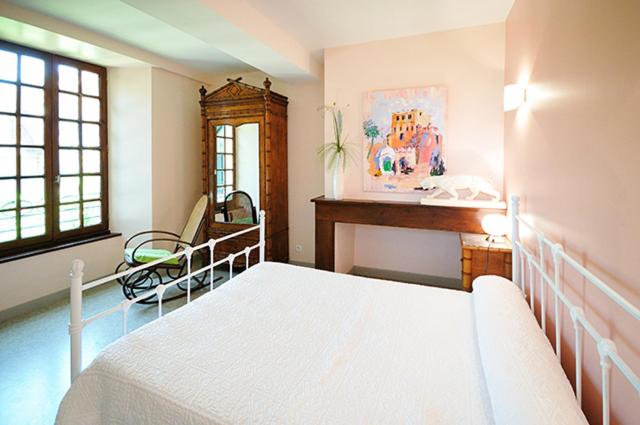One-Bedroom Apartment with Garden View photo 2