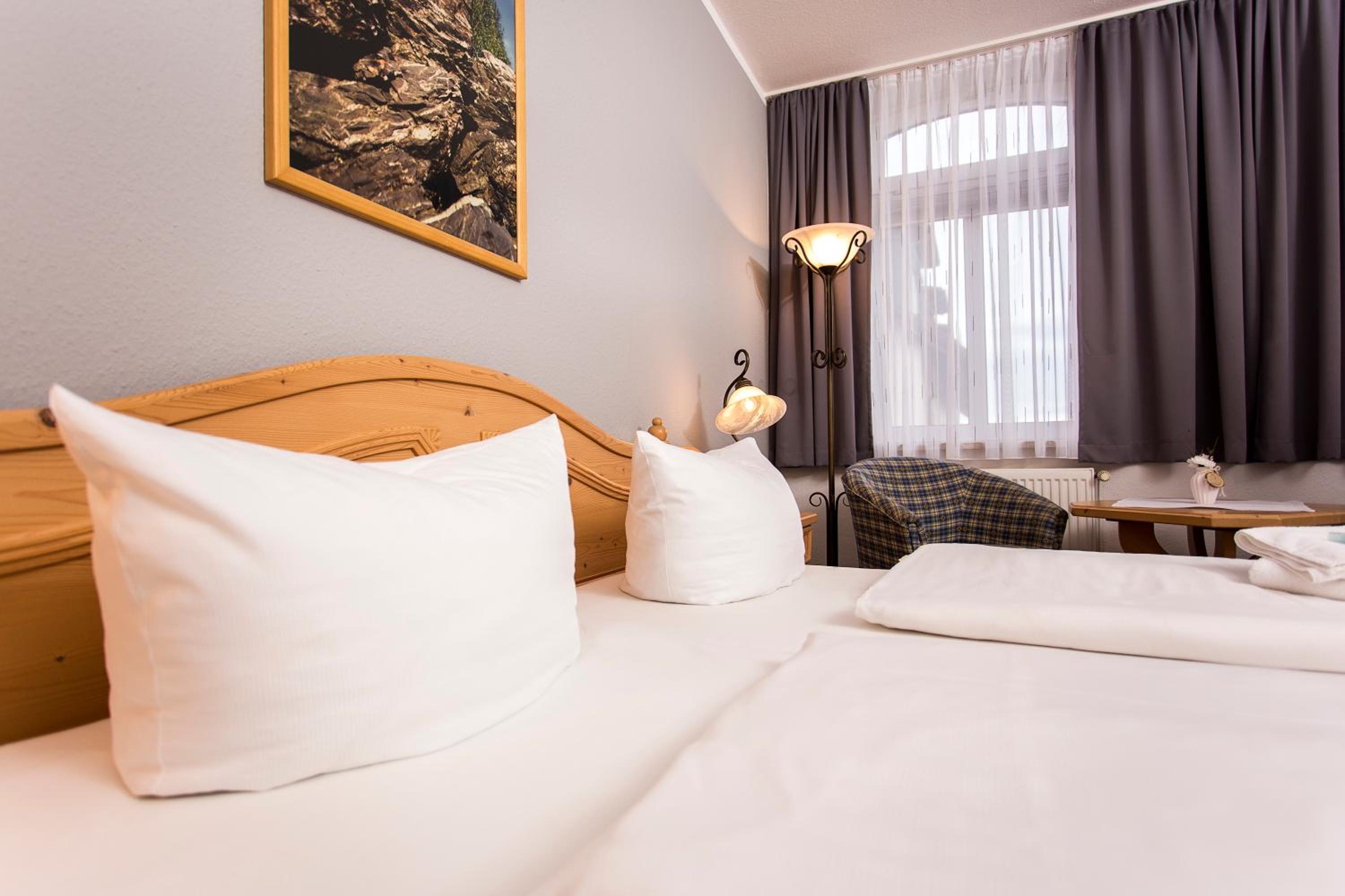 Standard  Double Room - Photo 8