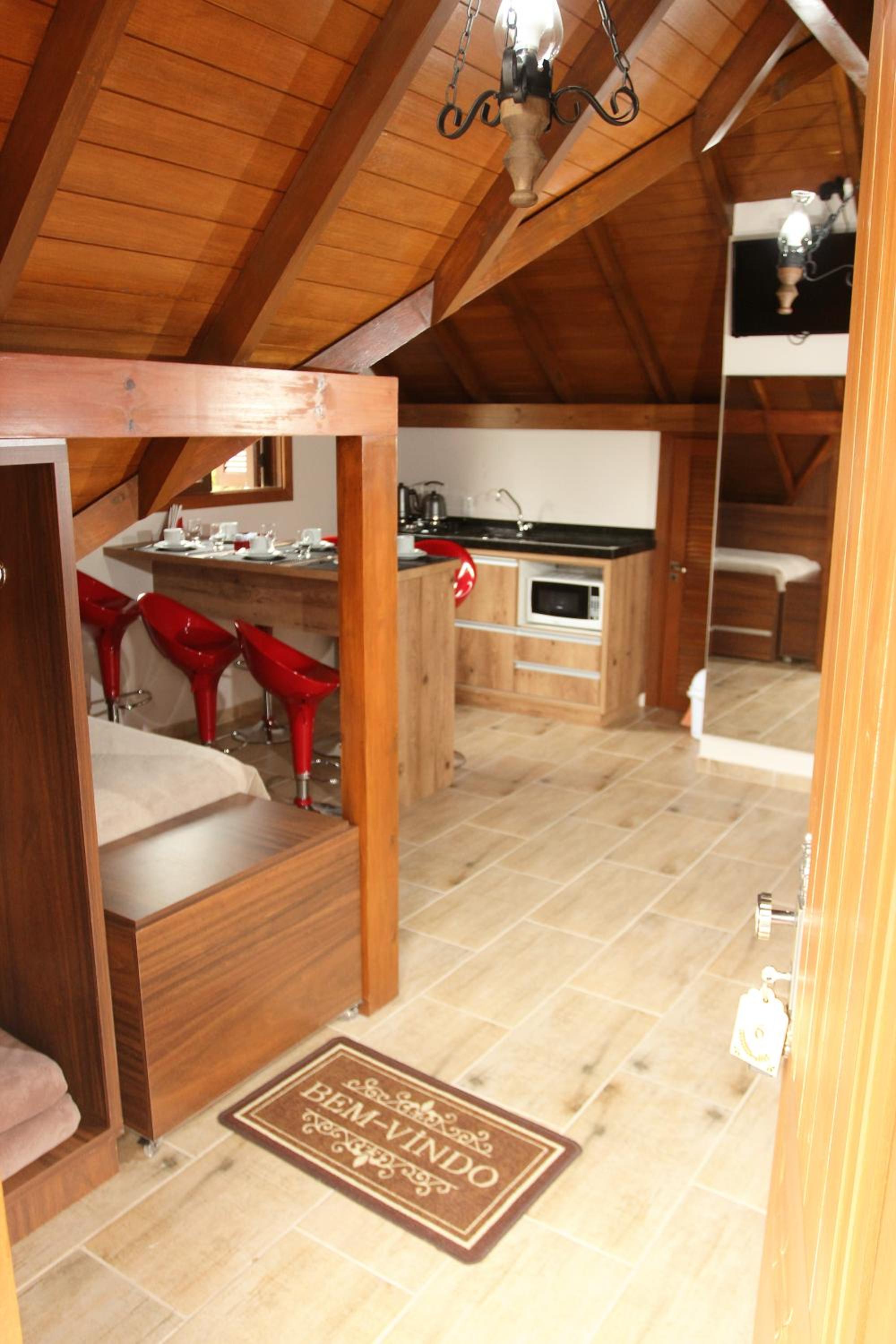 Superior Family Room photo 3