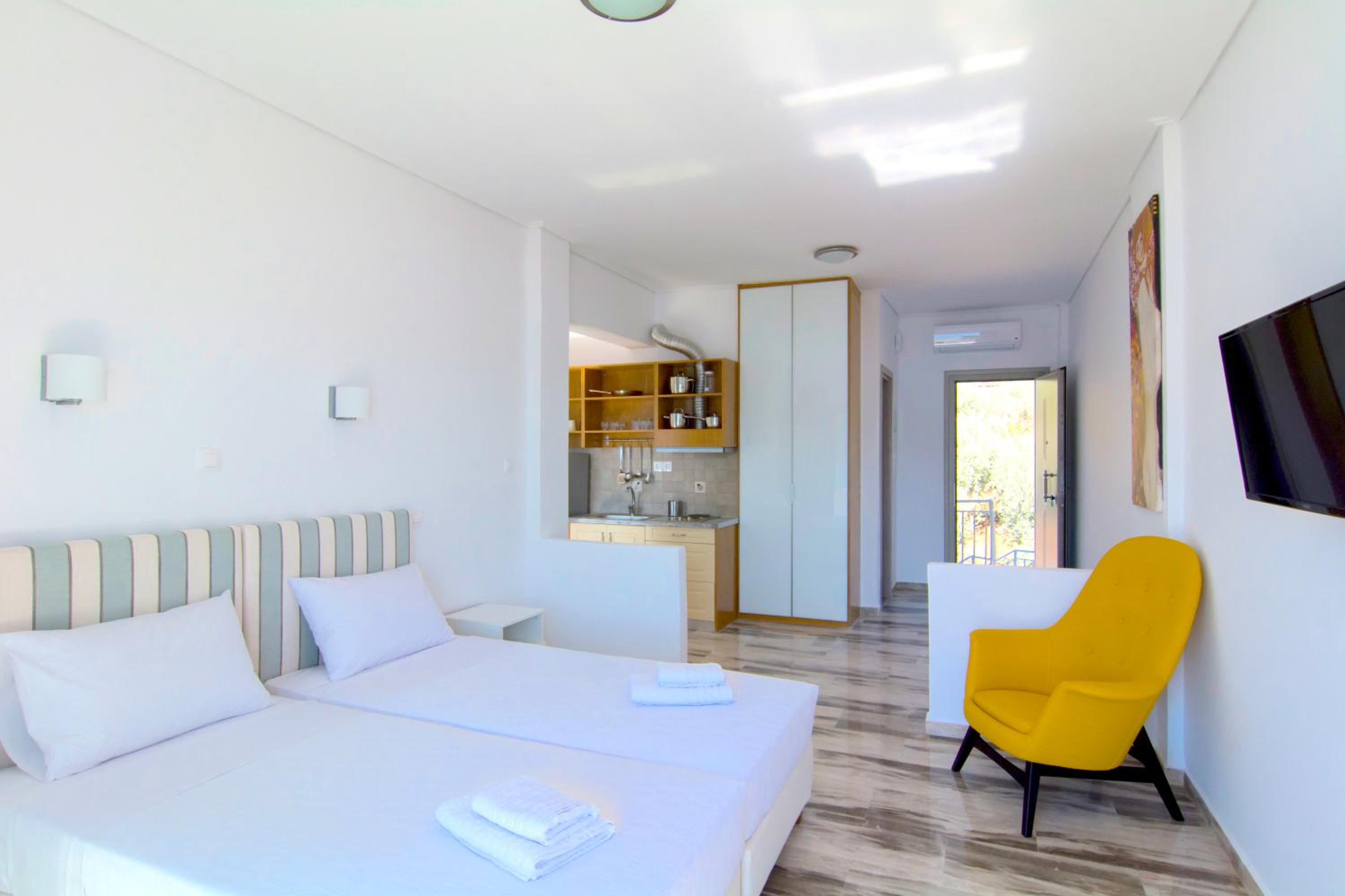 Studio Apartment with Sea View photo 1