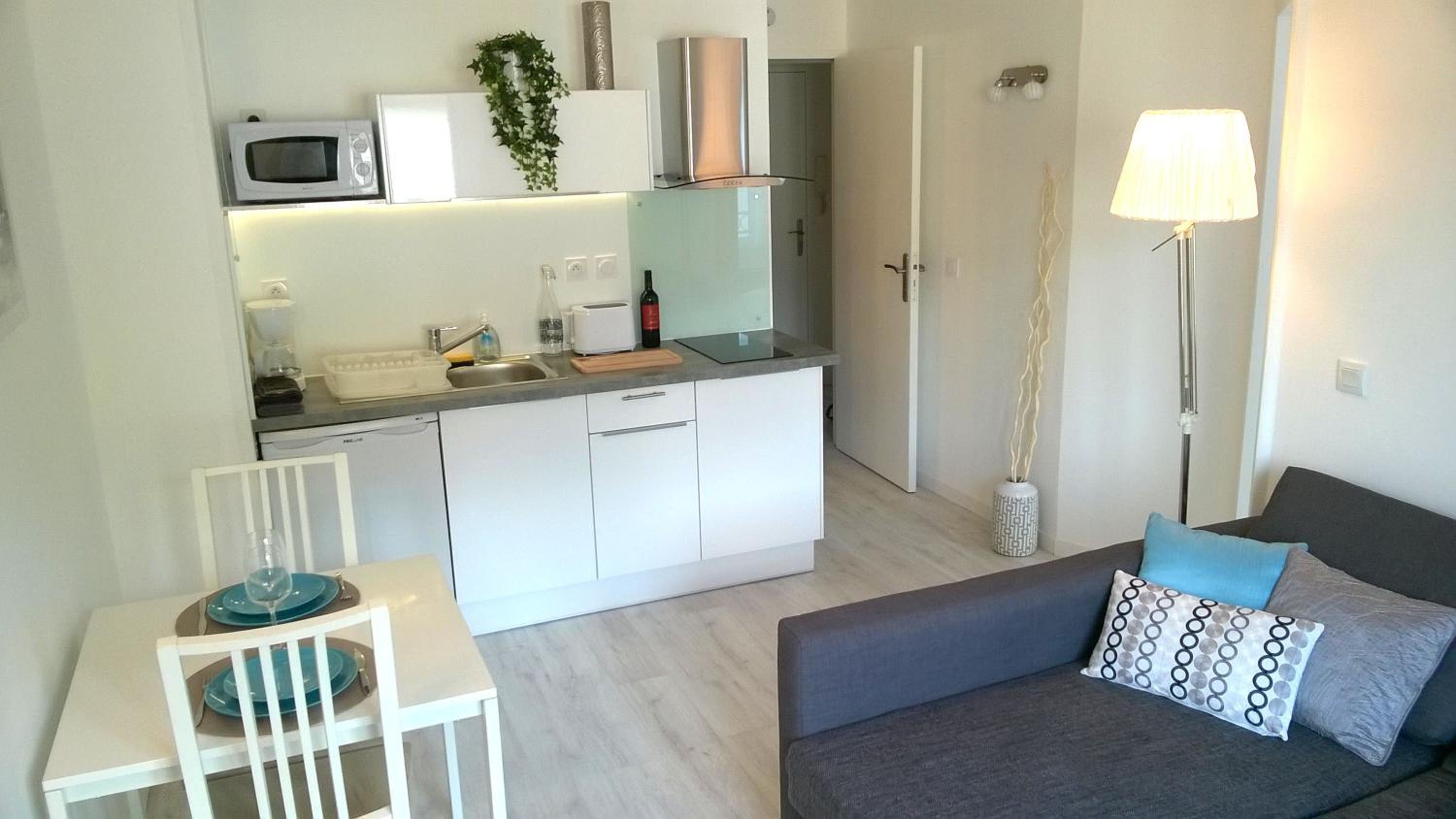 One-Bedroom Apartment
