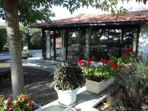 Six-Bedroom House photo 1