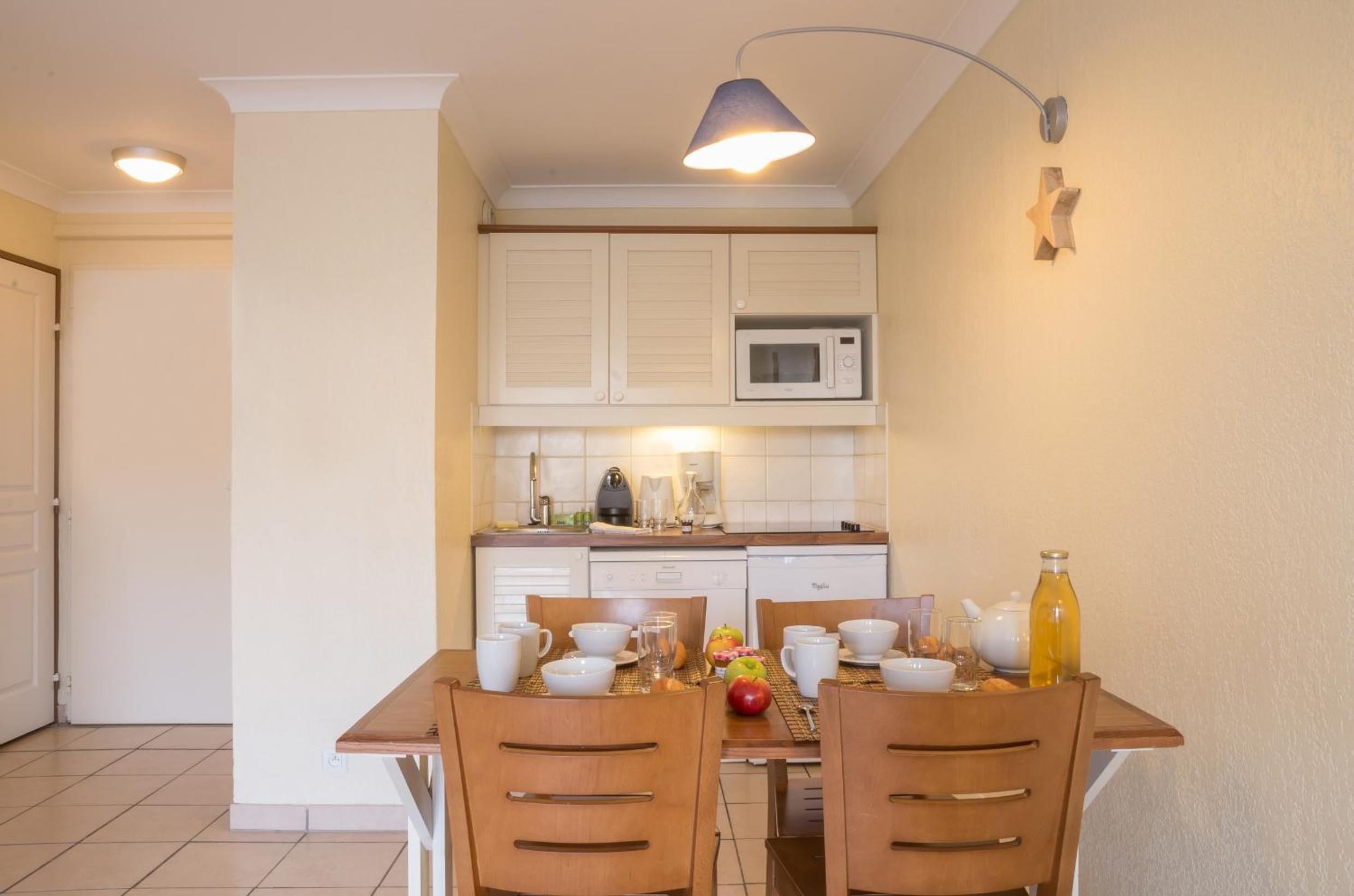 Comfort One-Bedroom Apartment (4 People)