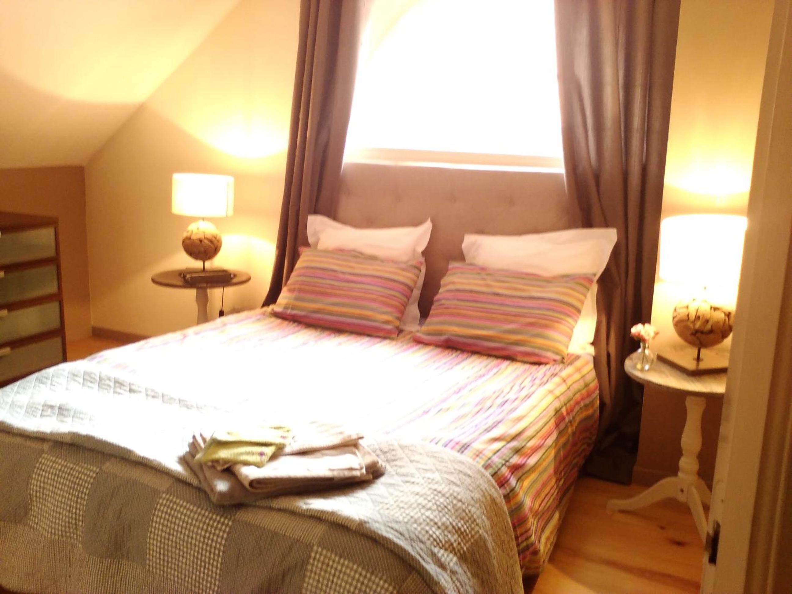 Five-Bedroom House photo 1