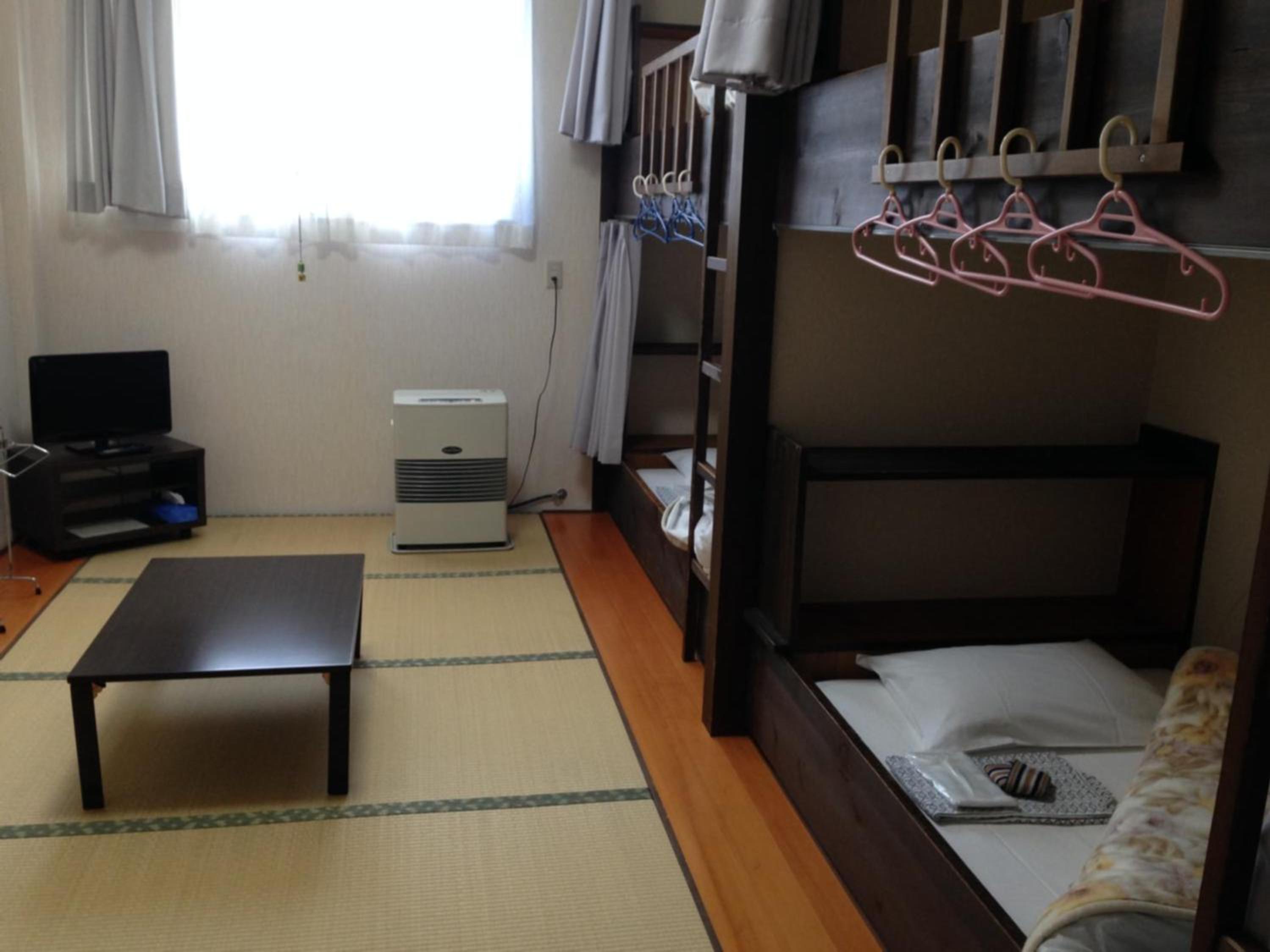 Room with Tatami Area with Shared Bathroom photo 1