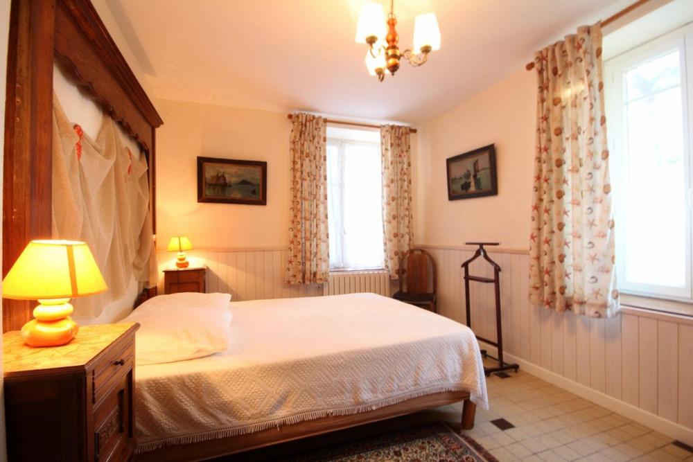 Two-Bedroom House photo 3