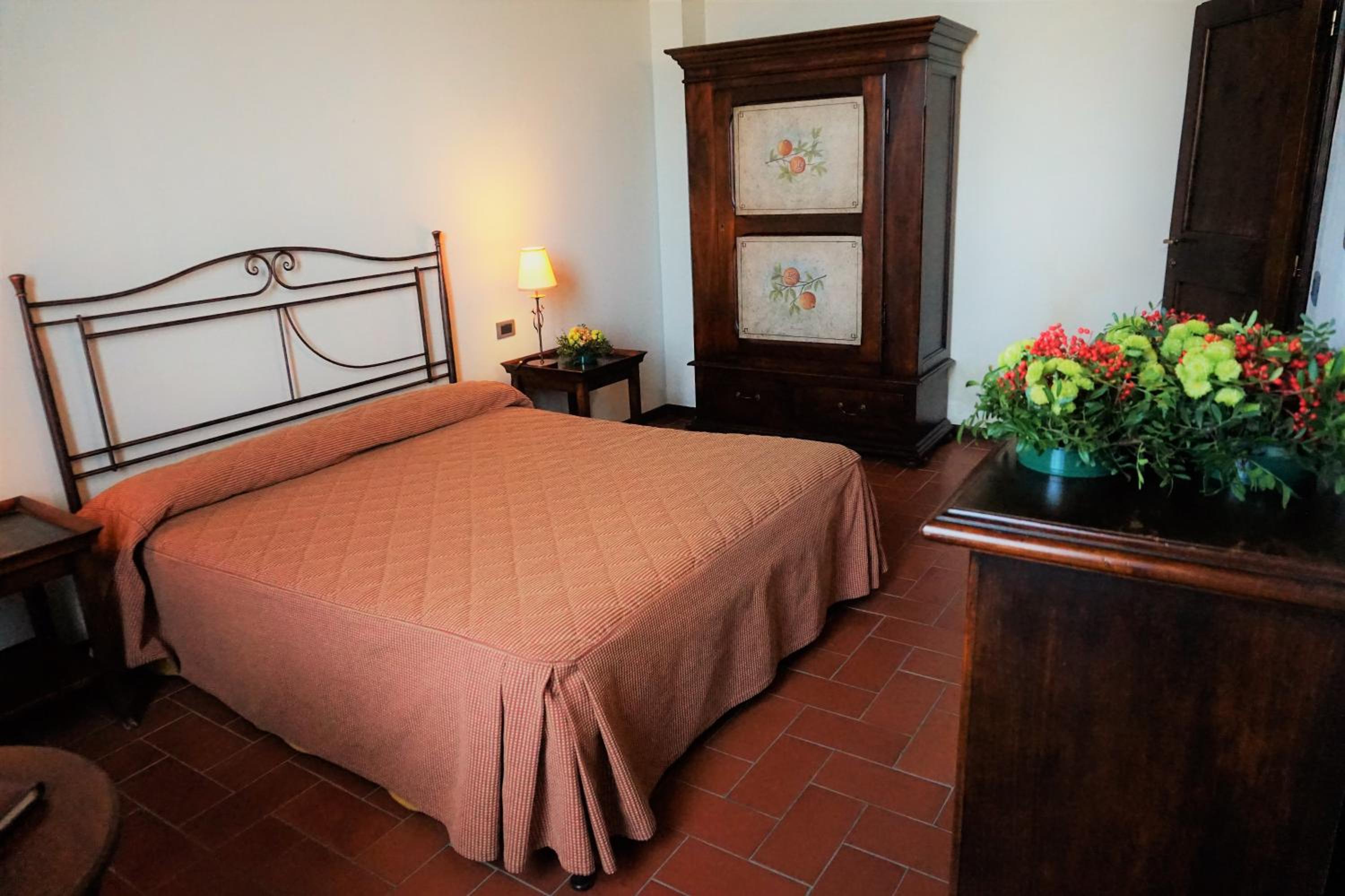 Superior One-Bedroom Apartment