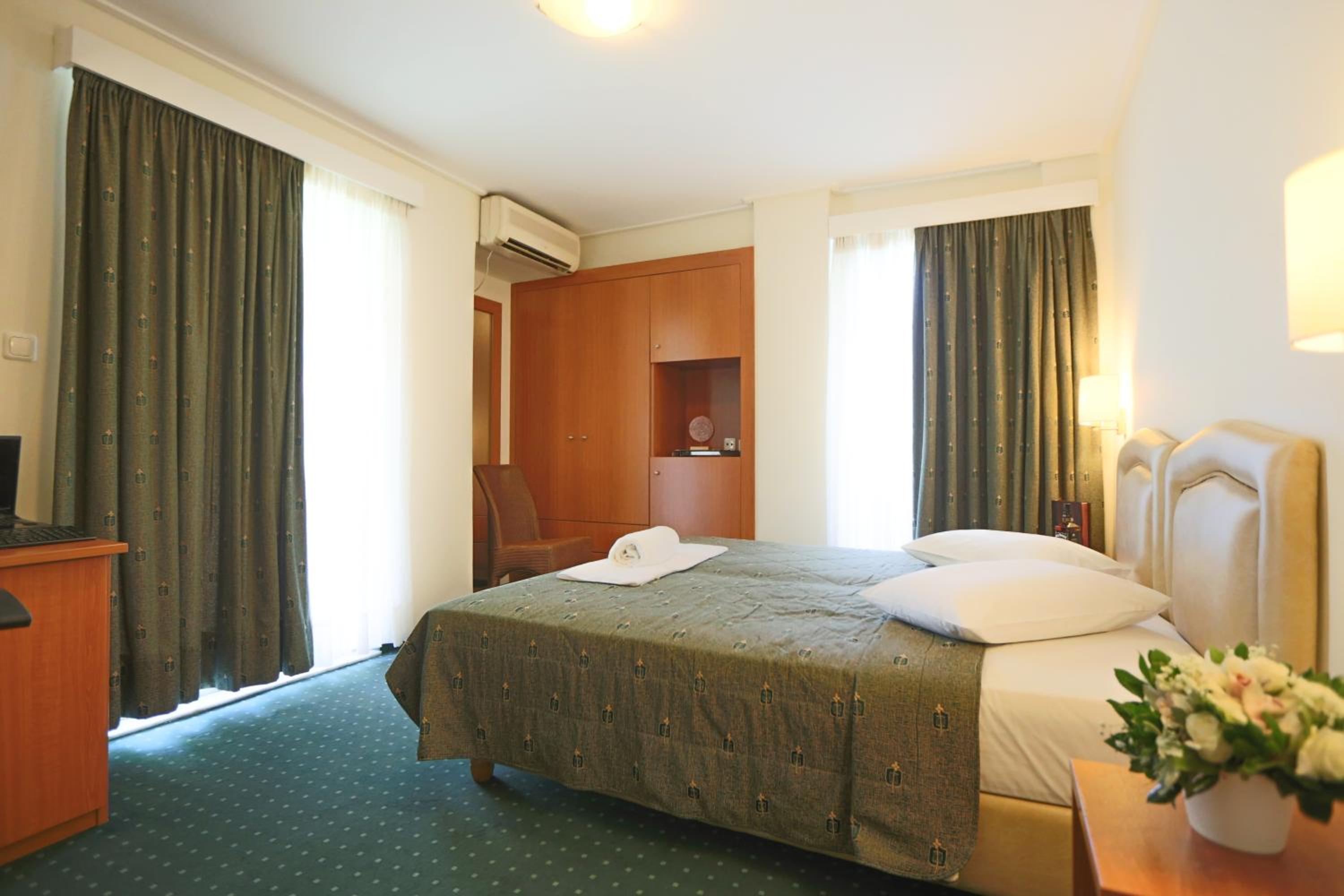 Double or Twin Room photo 1