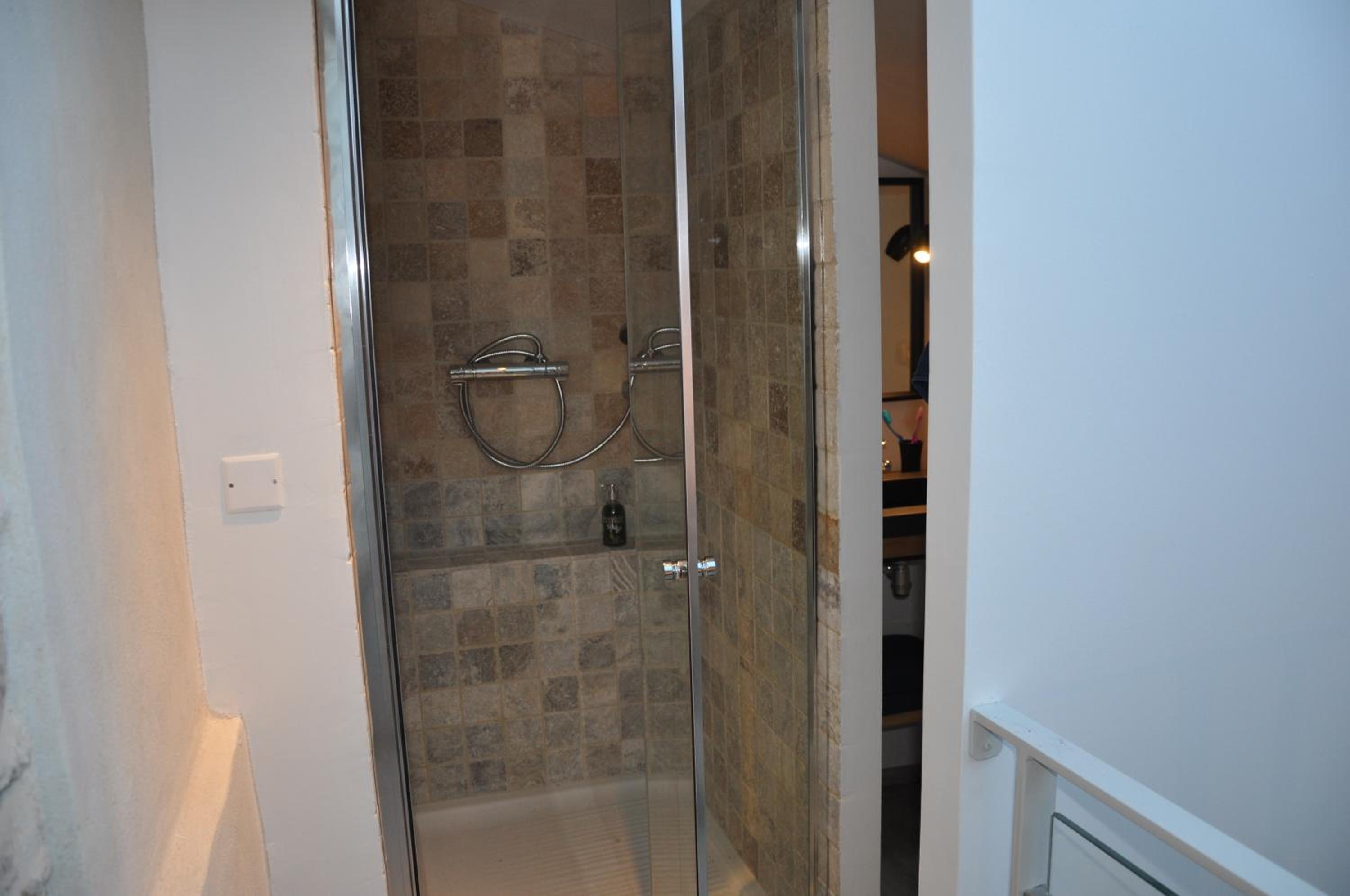 Three-Bedroom House - Photo 5