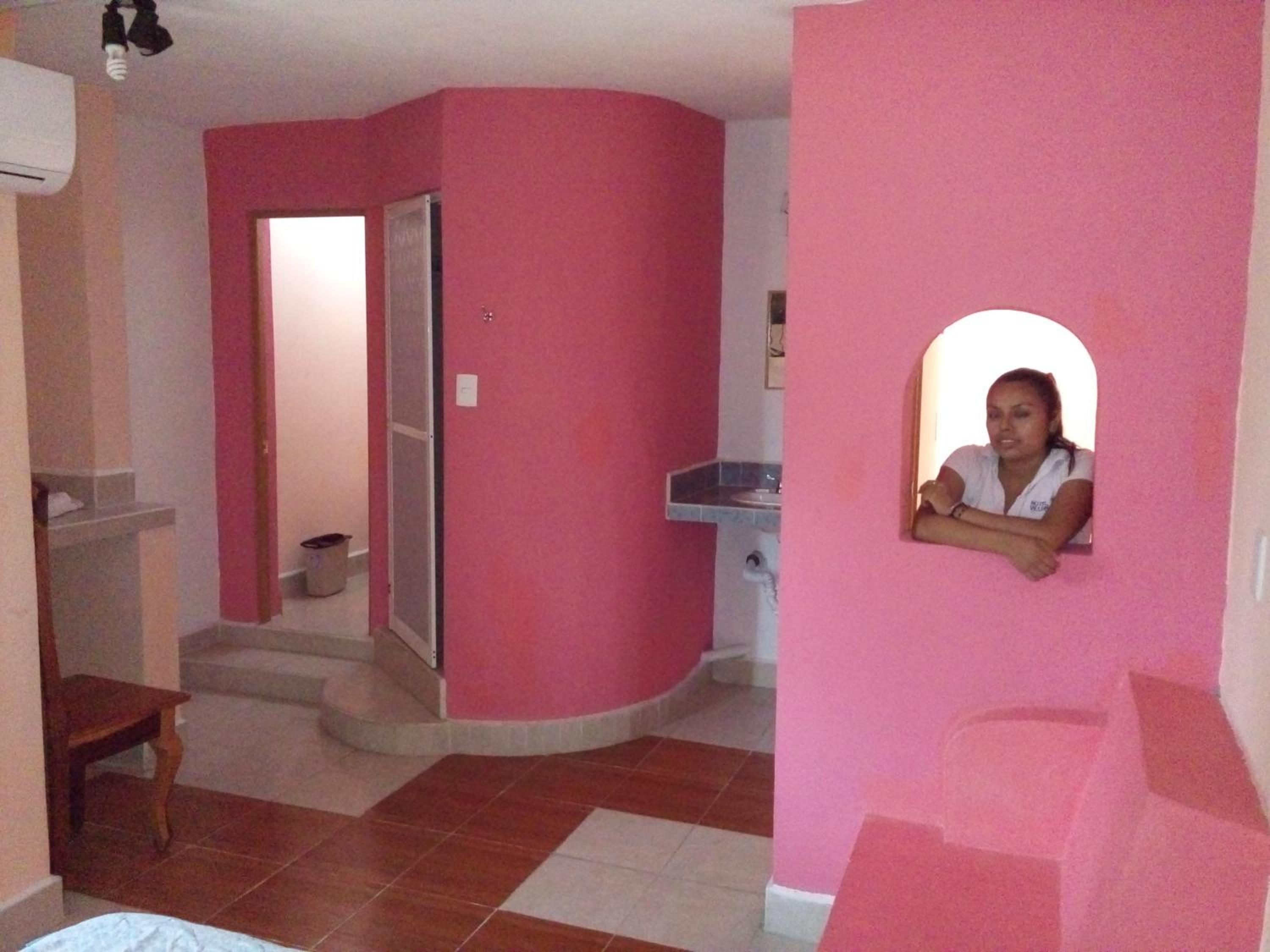 Standard King Room photo 3