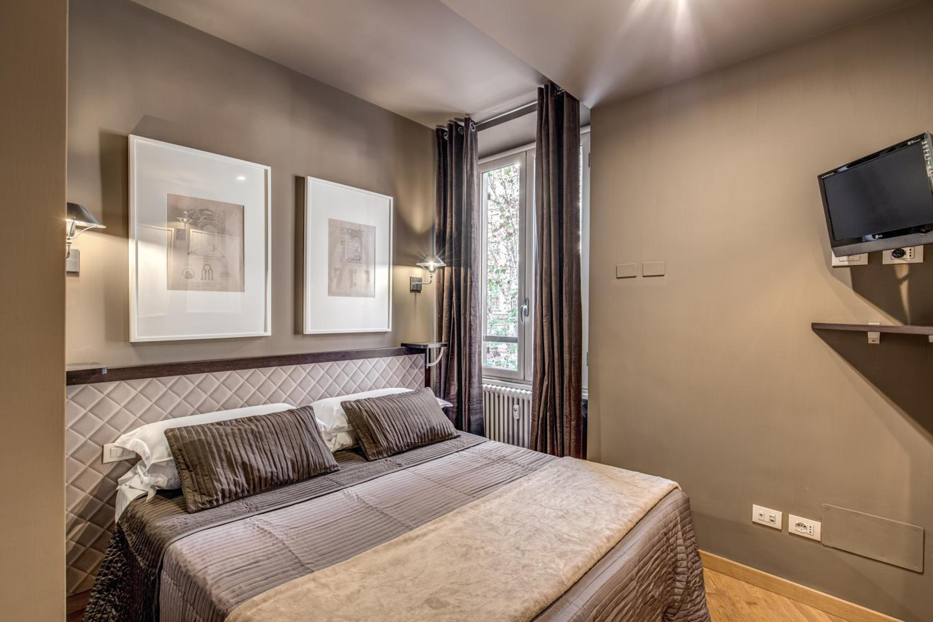 Classic Double or Twin Room photo 2
