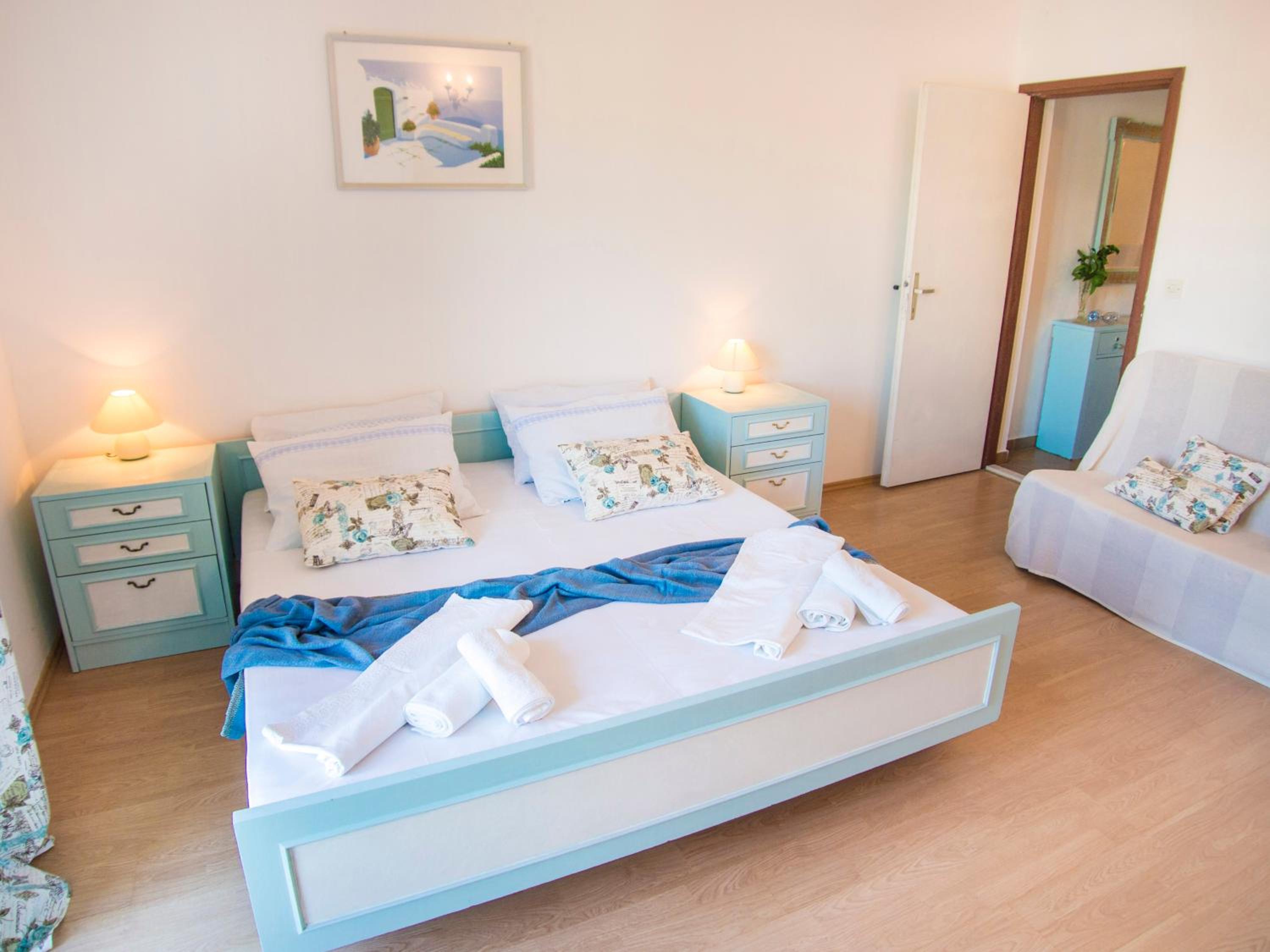 One-Bedroom Apartment with Terrace and Sea View
