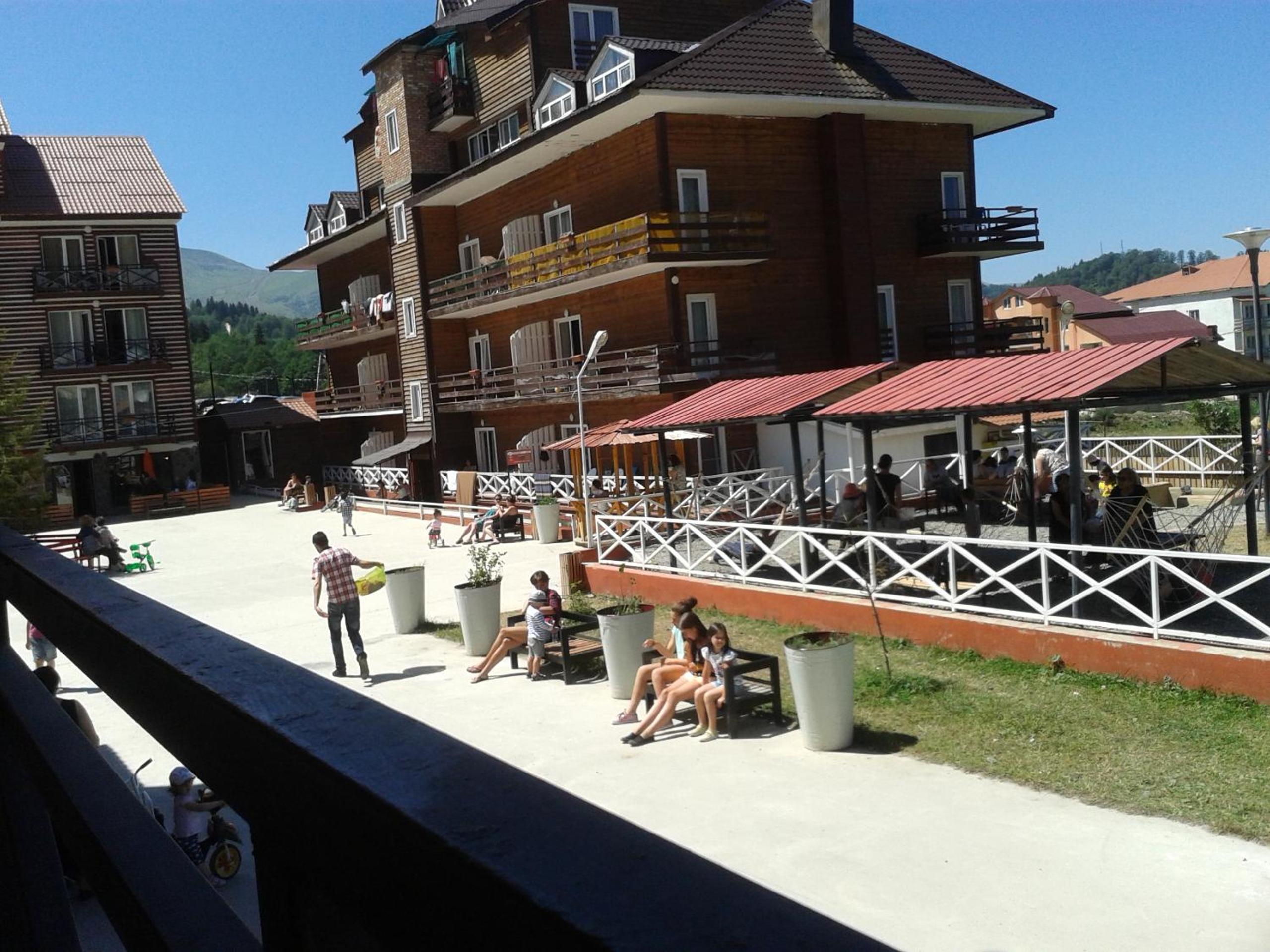 Apartment with Balcony photo 2