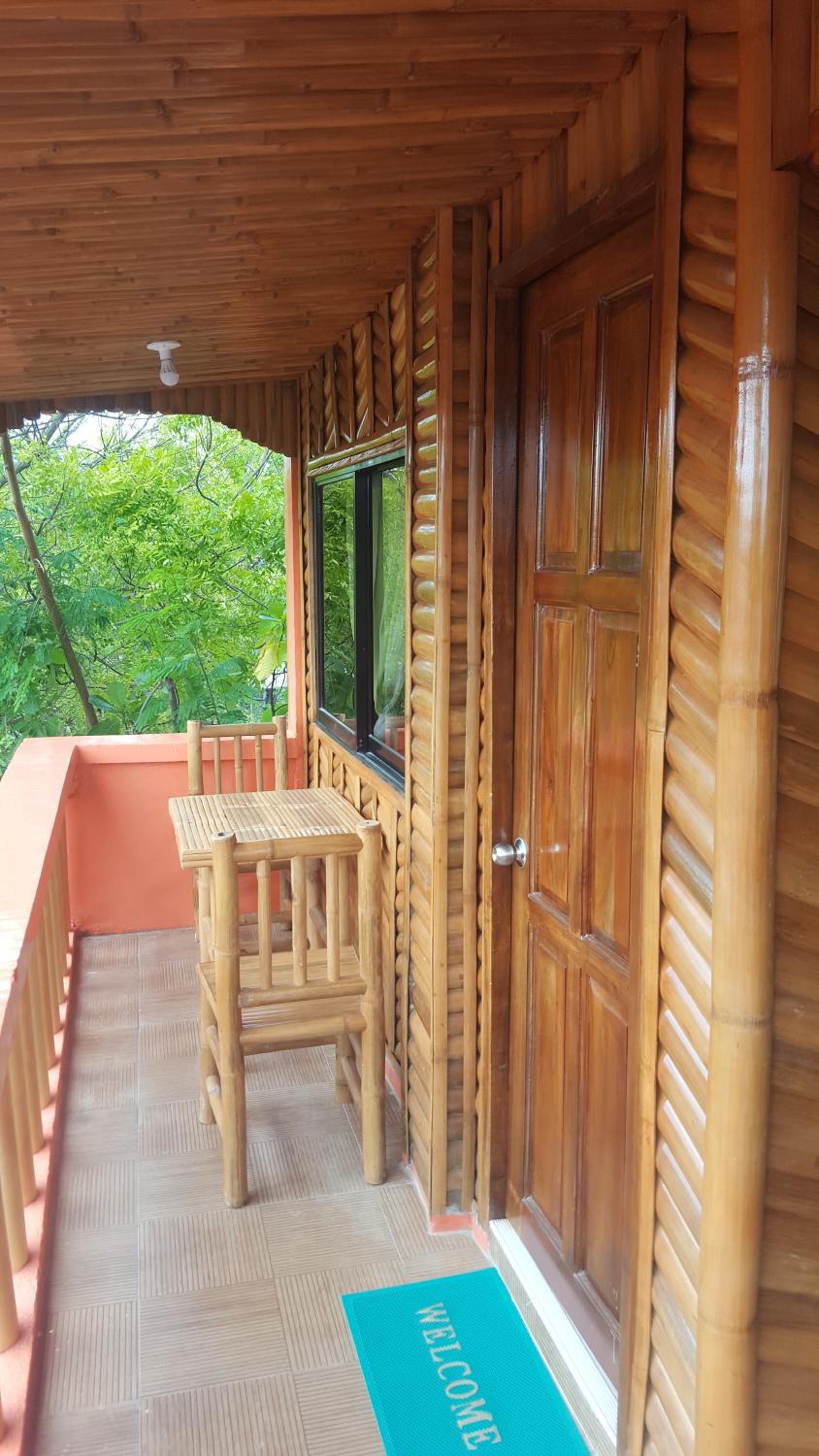 King Room with Balcony - Photo 1