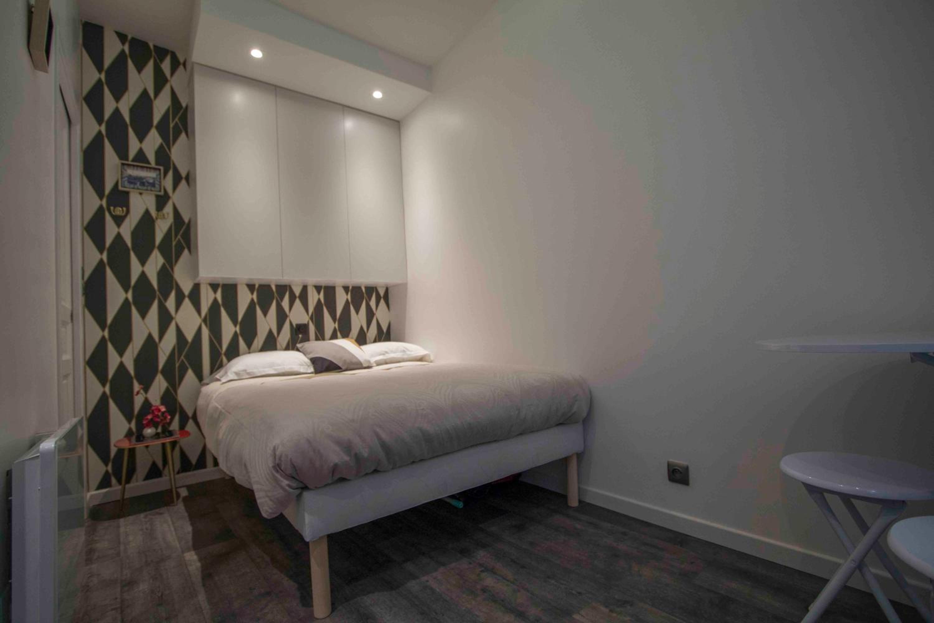 Studio Apartment photo 1