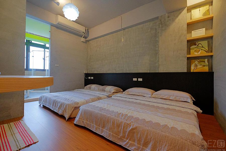 Quadruple Room with Private Bathroom photo 3