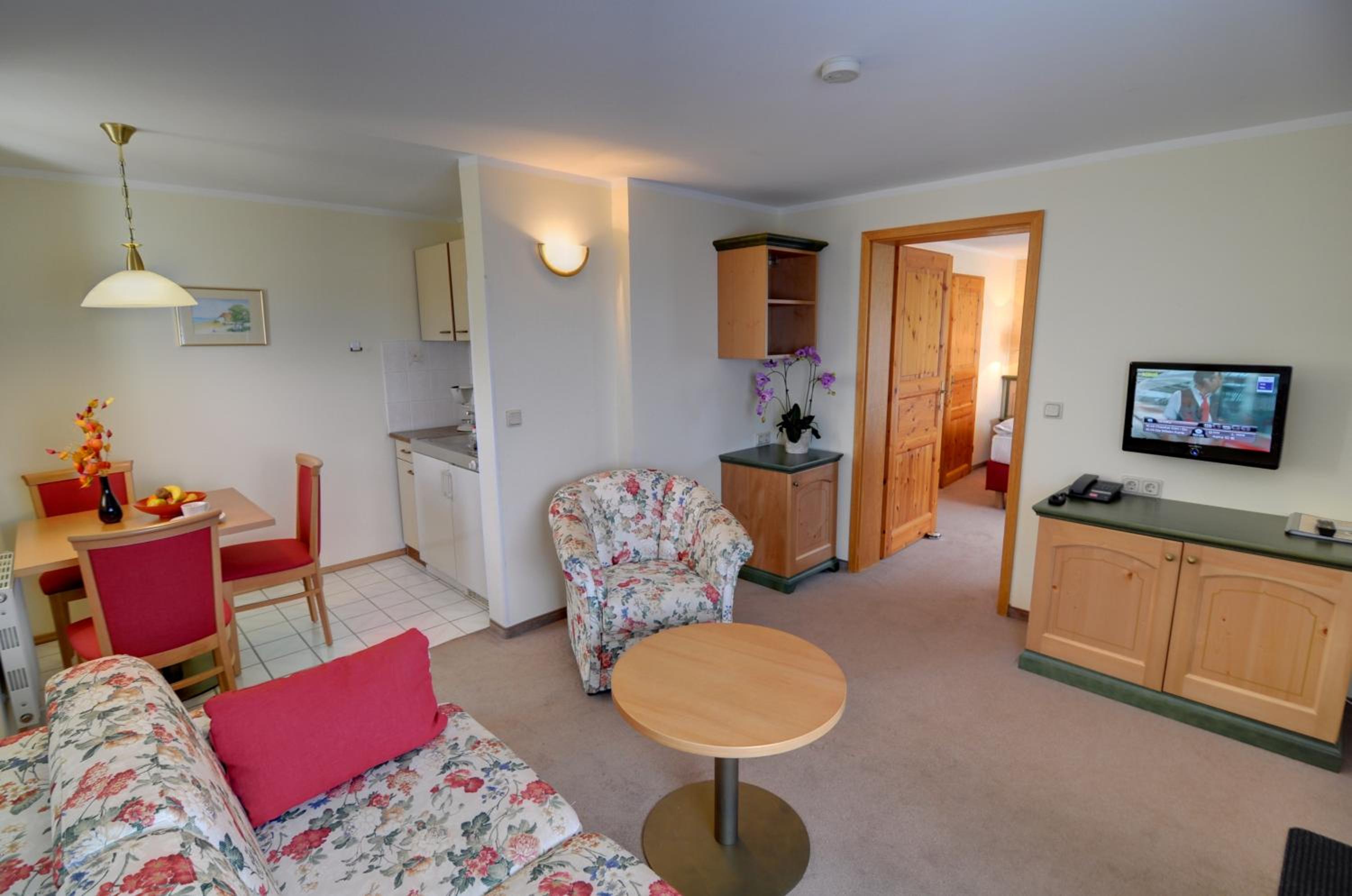 One-Bedroom Apartment 3 photo 2