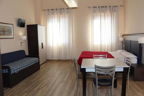Triple Room photo 2