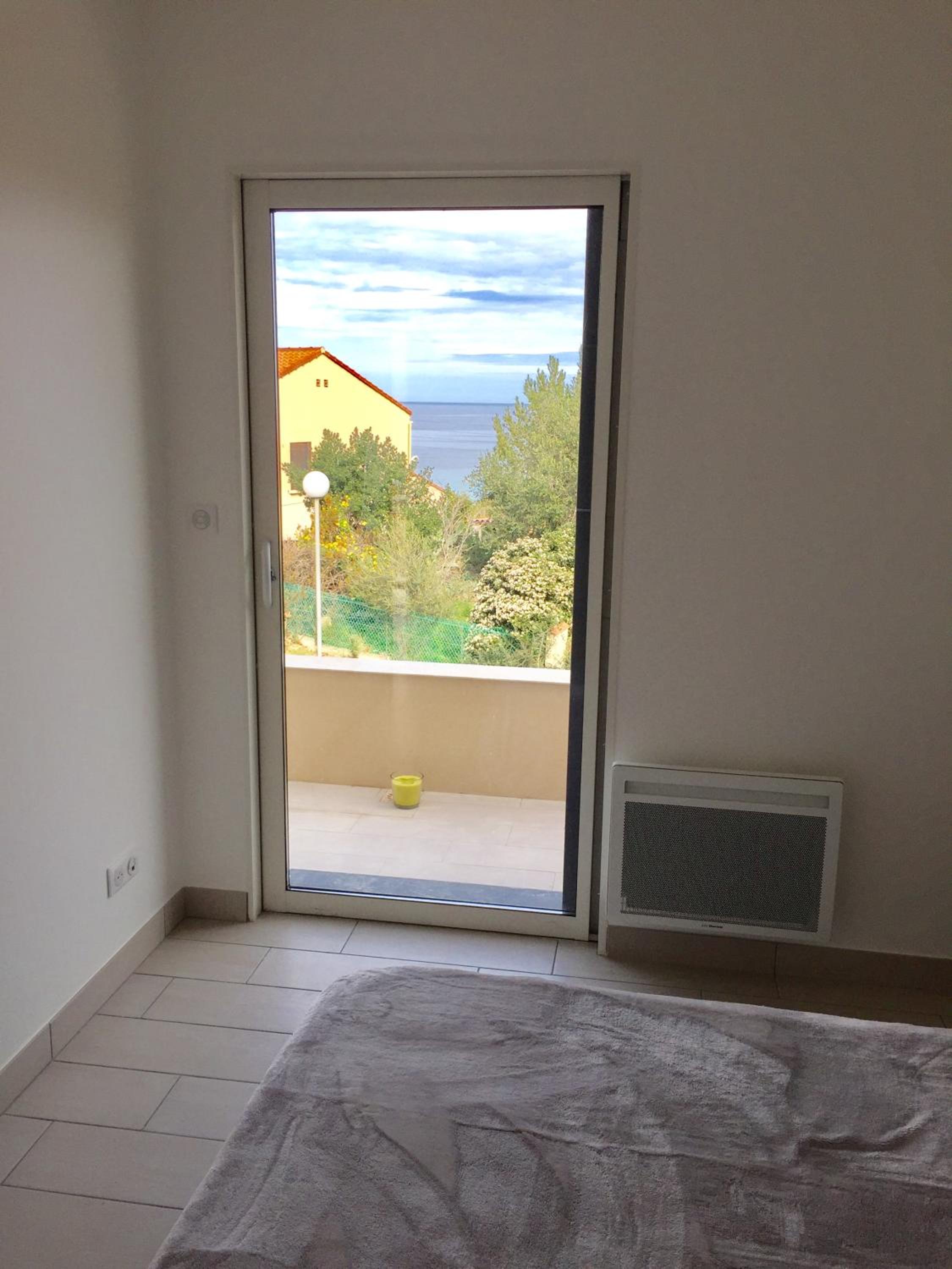 Apartment with Terrace photo 2