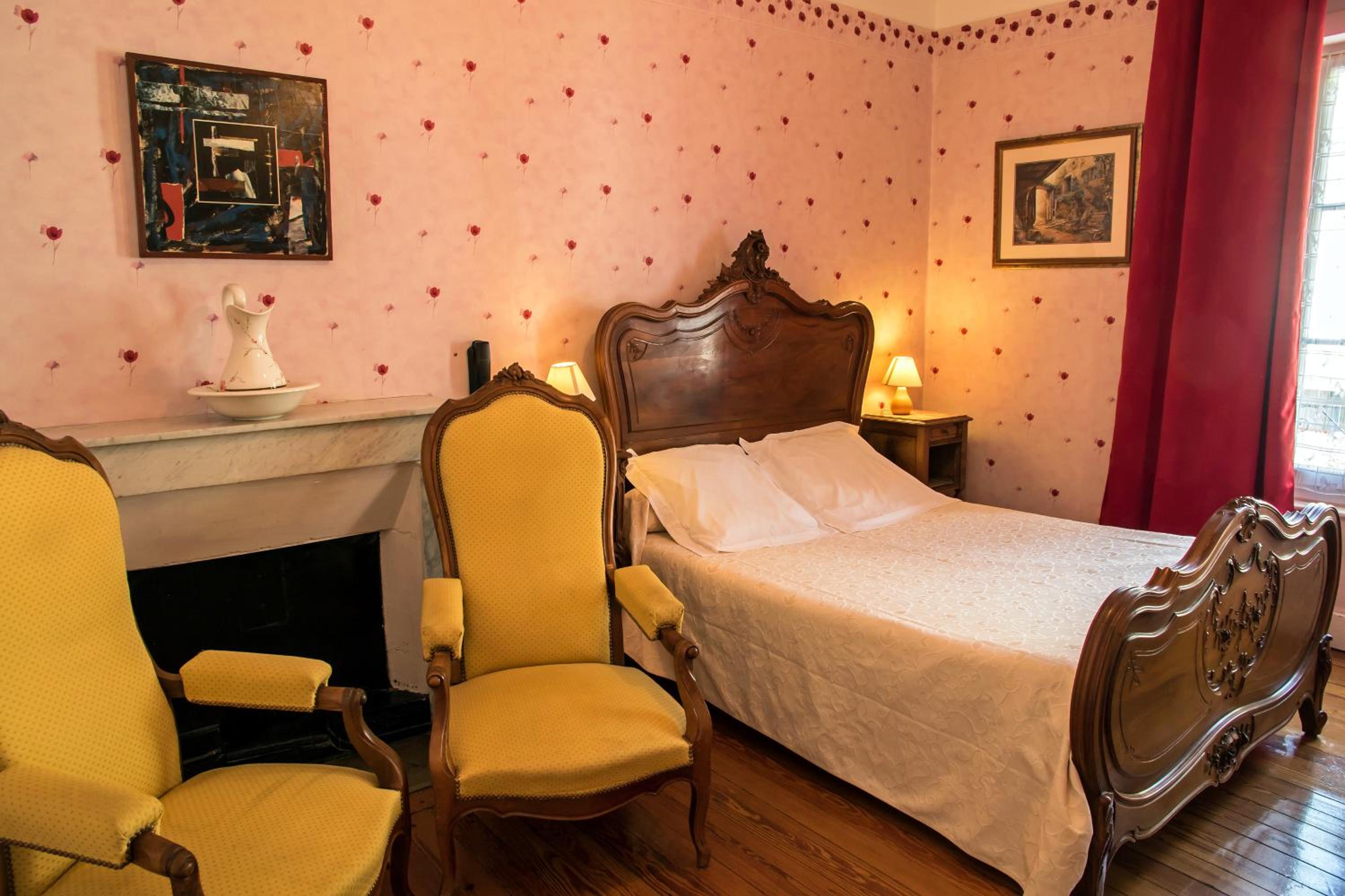 Double Room - Photo 2