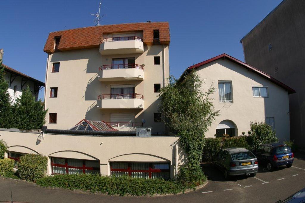 Studio with Balcony photo 3