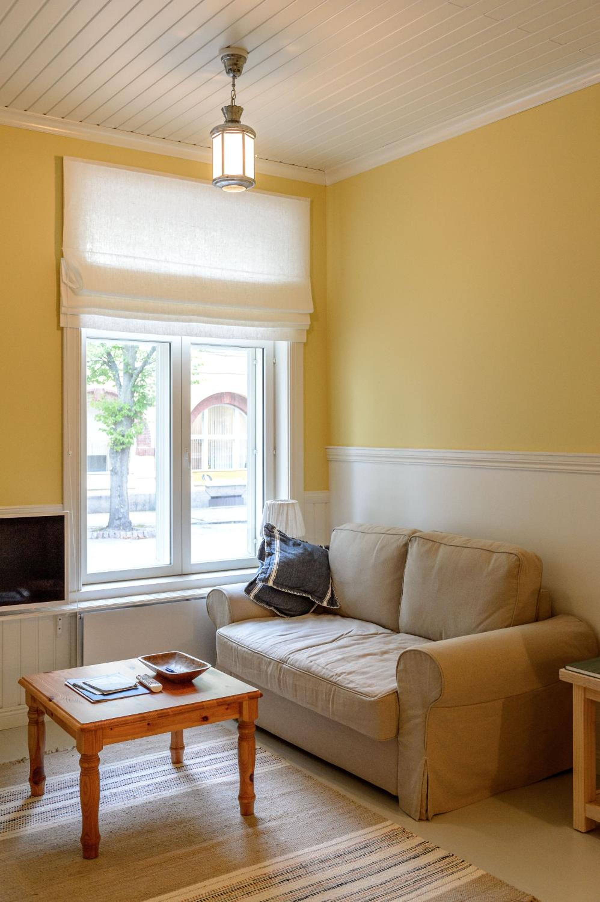 One-Bedroom Apartment - Annex photo 2