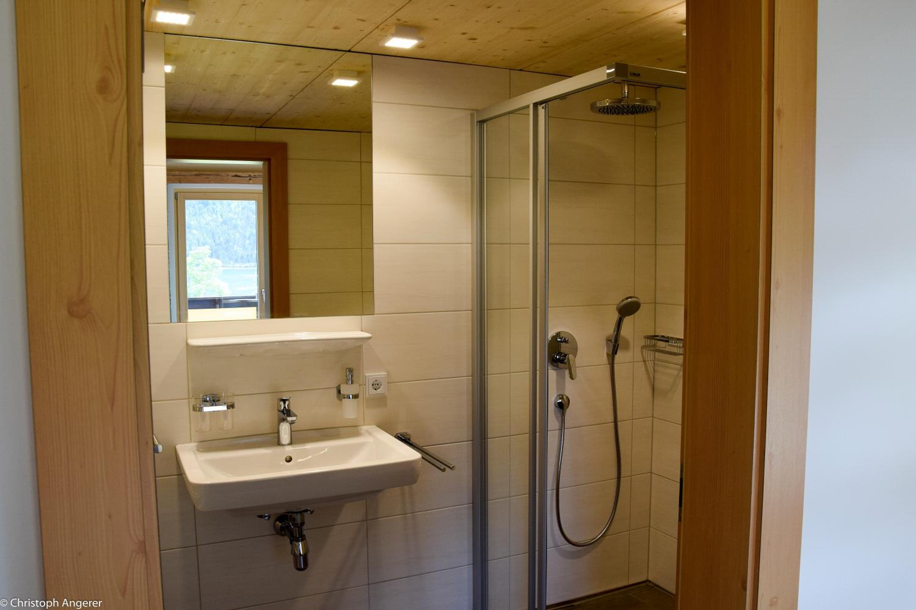 Double Room - Photo 13