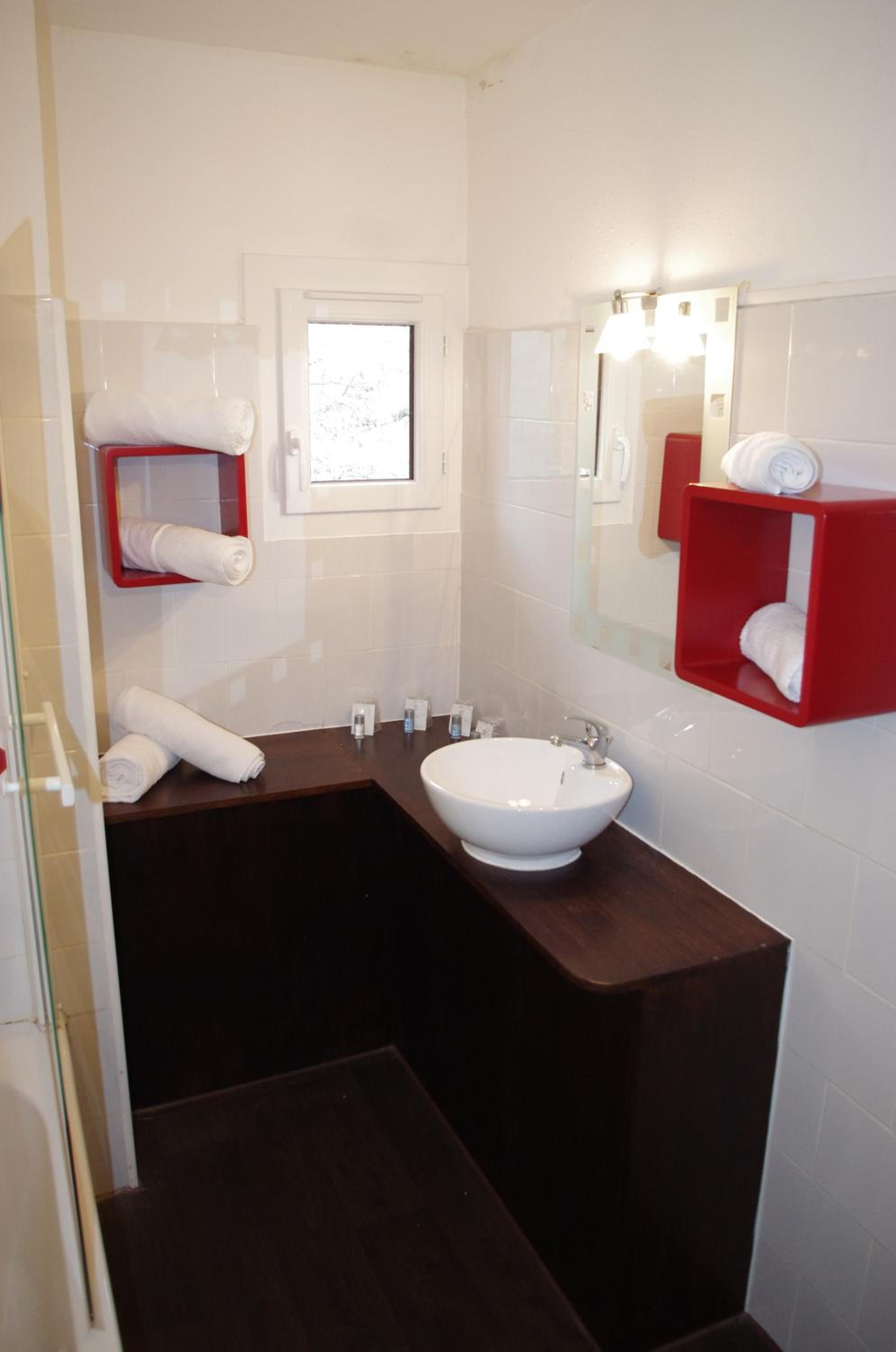 Quadruple Room with Private Bathroom photo 3