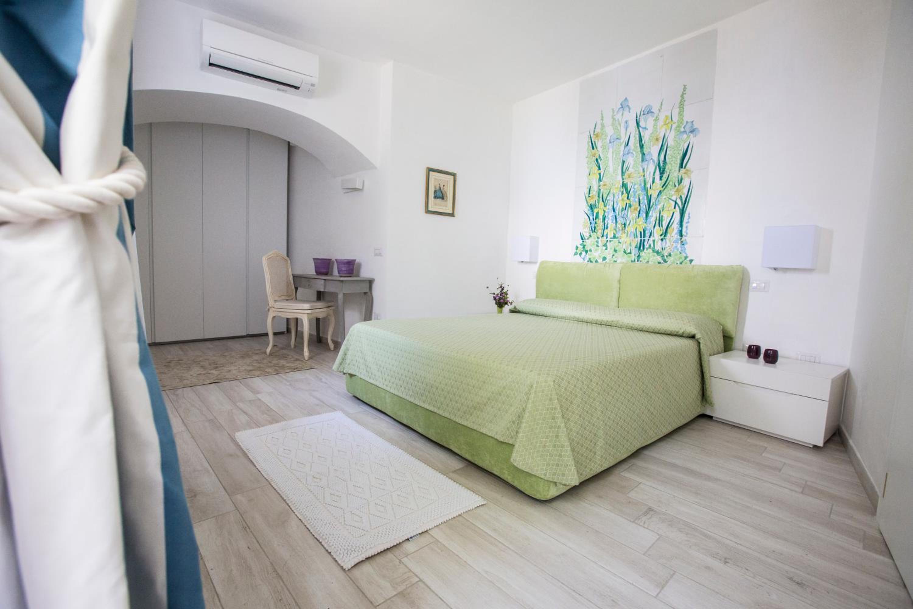 Junior Suite with Terrace and Sea View