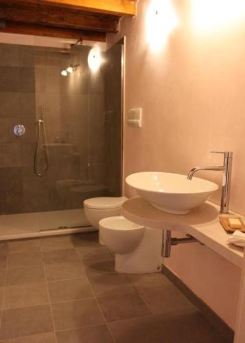Double Room - Photo 13