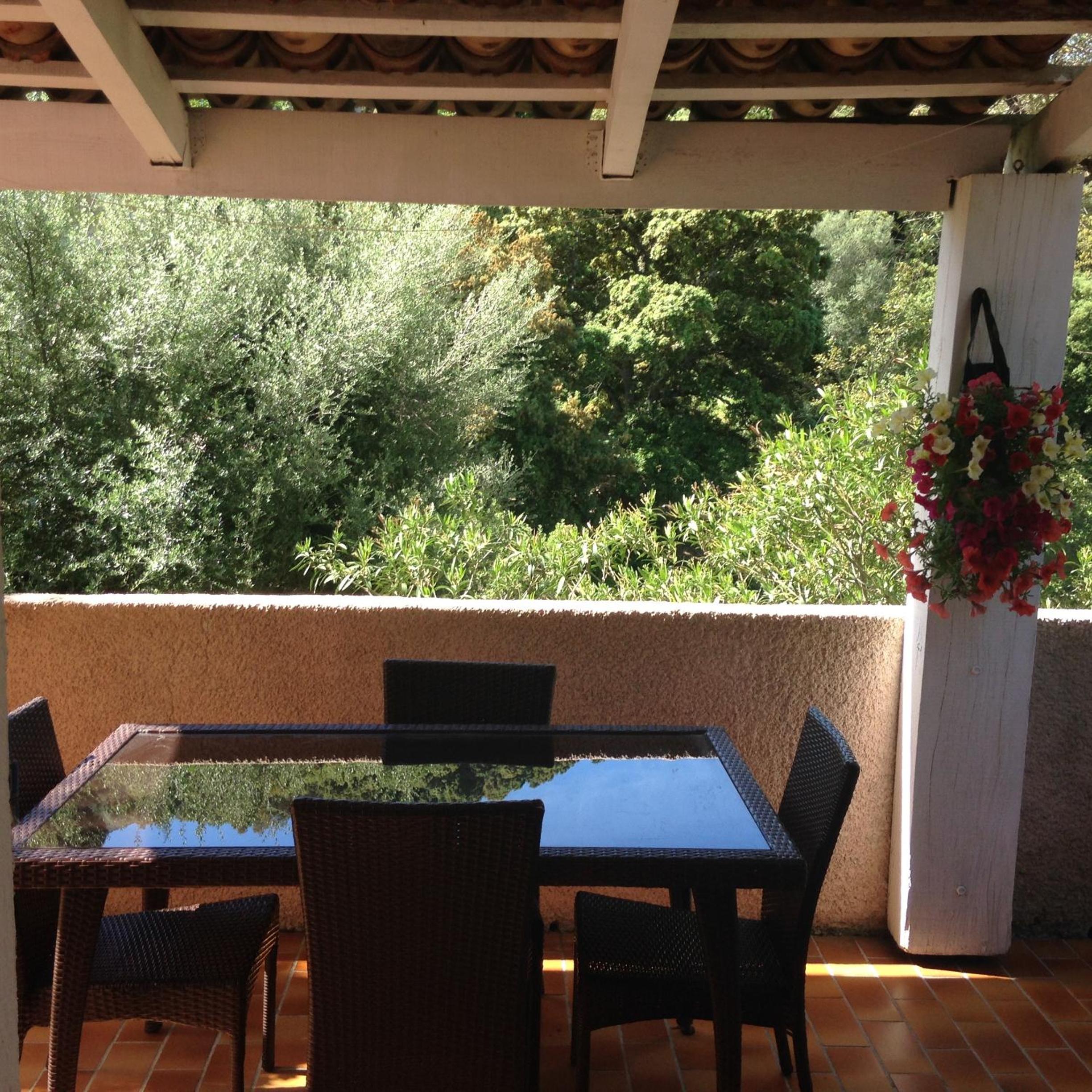 Apartment with Garden View - Photo 4