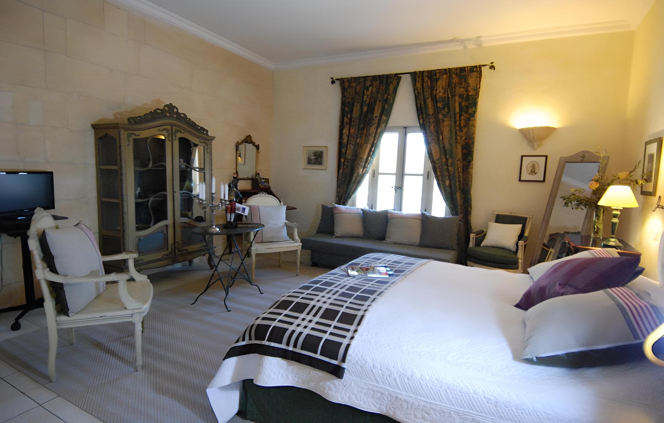 Classic Double Room with Shower